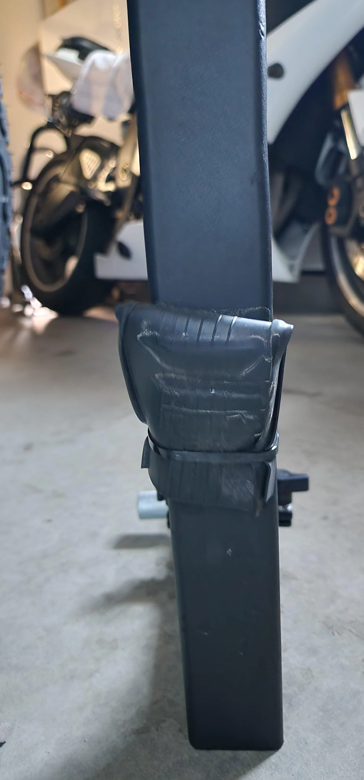 Rivian R1T R1S R1S Spare tire hitch mount options? 20230817_081347