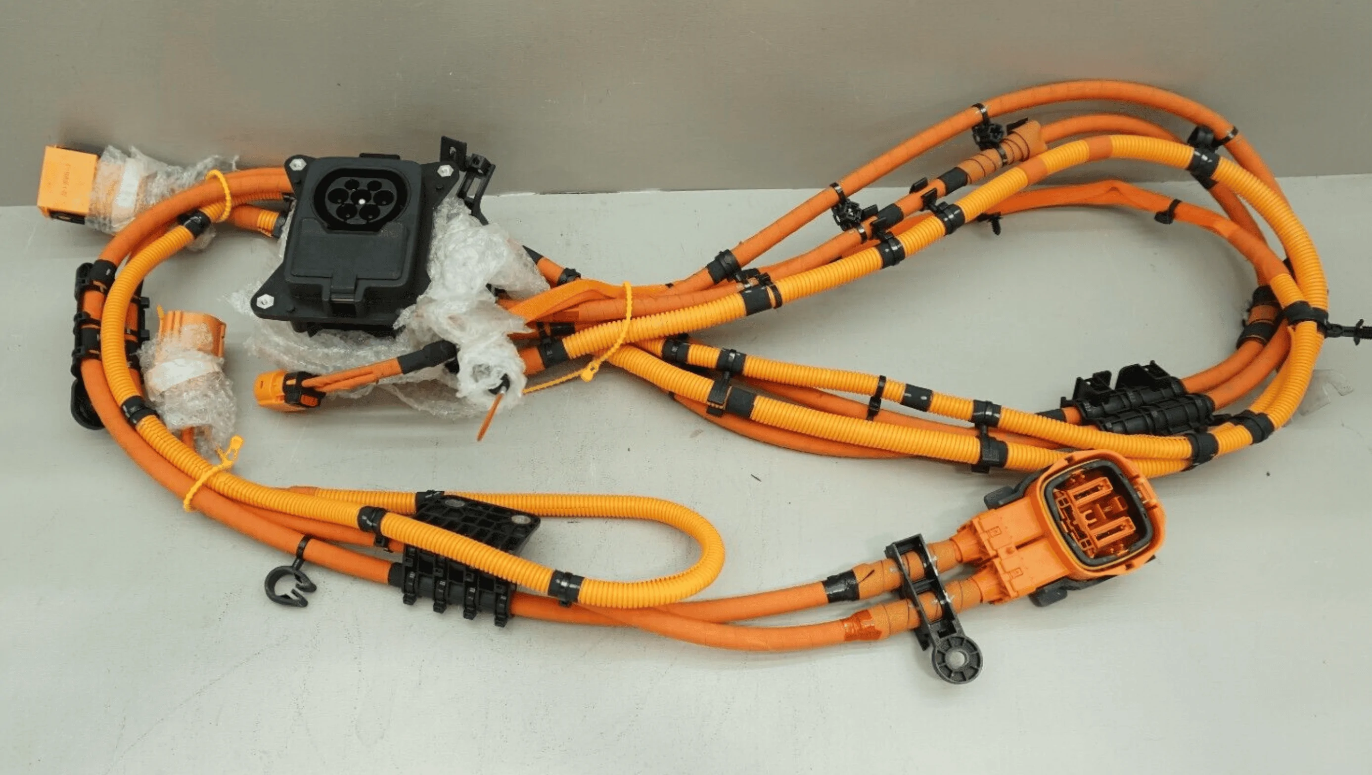 Rivian R1T R1S Rivian capable of 3 phase charging with minor mods? Rivian Type2 net