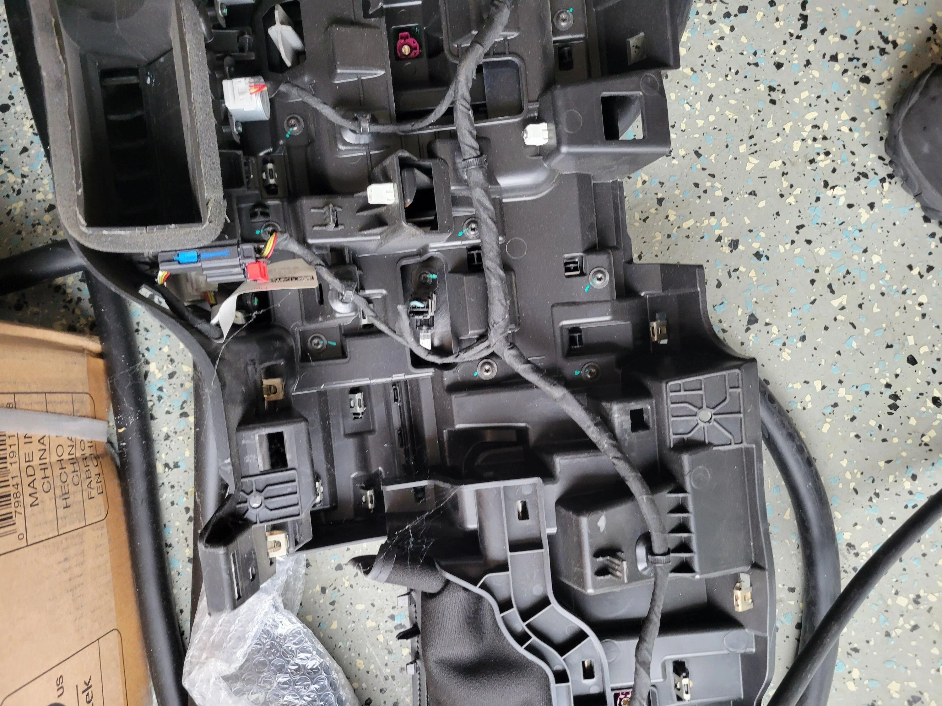 Rivian R1T R1S R1T dash photos. 20230820_104640