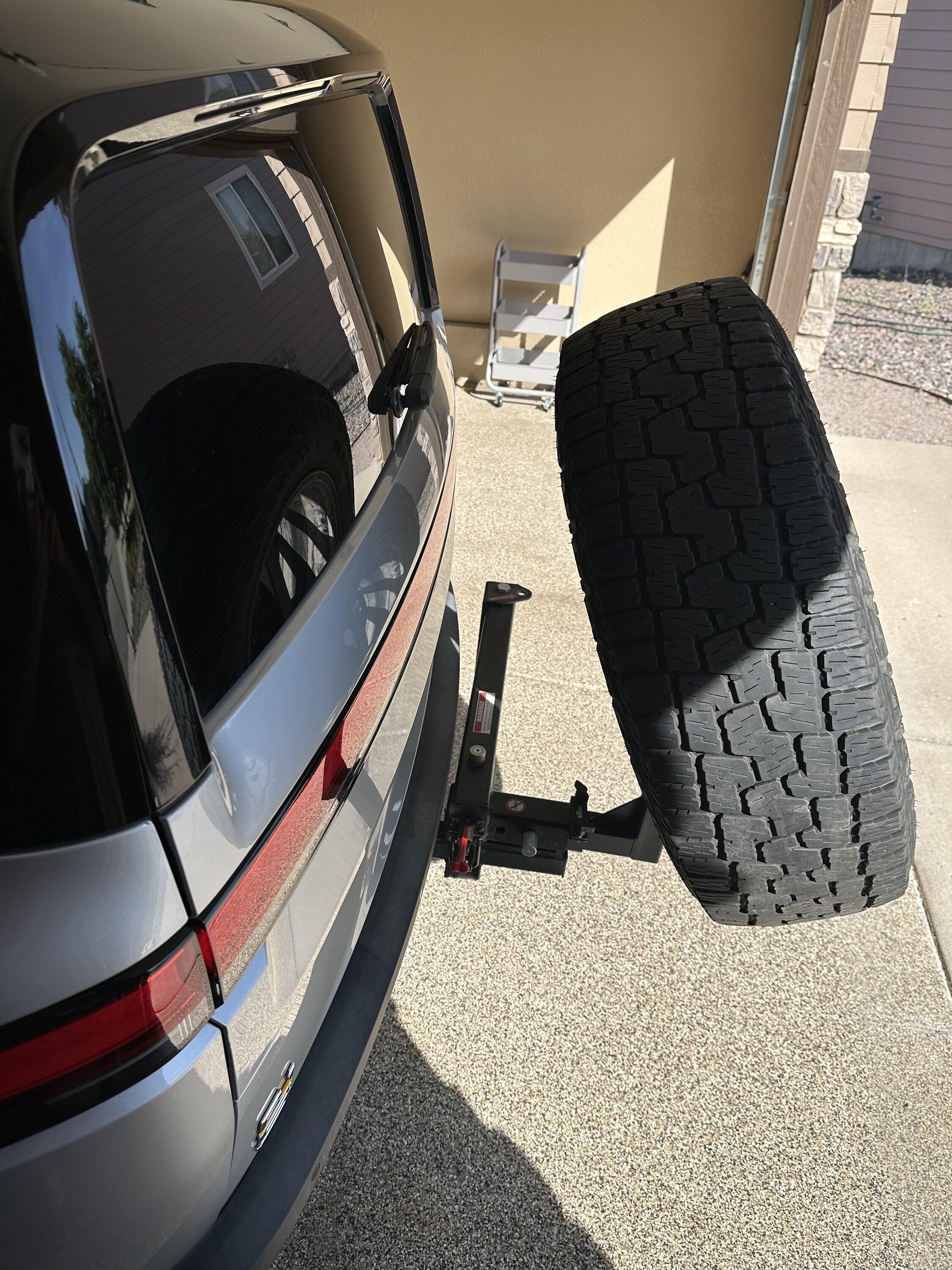Rivian R1T R1S R1S Spare tire hitch mount options? IMG_1051