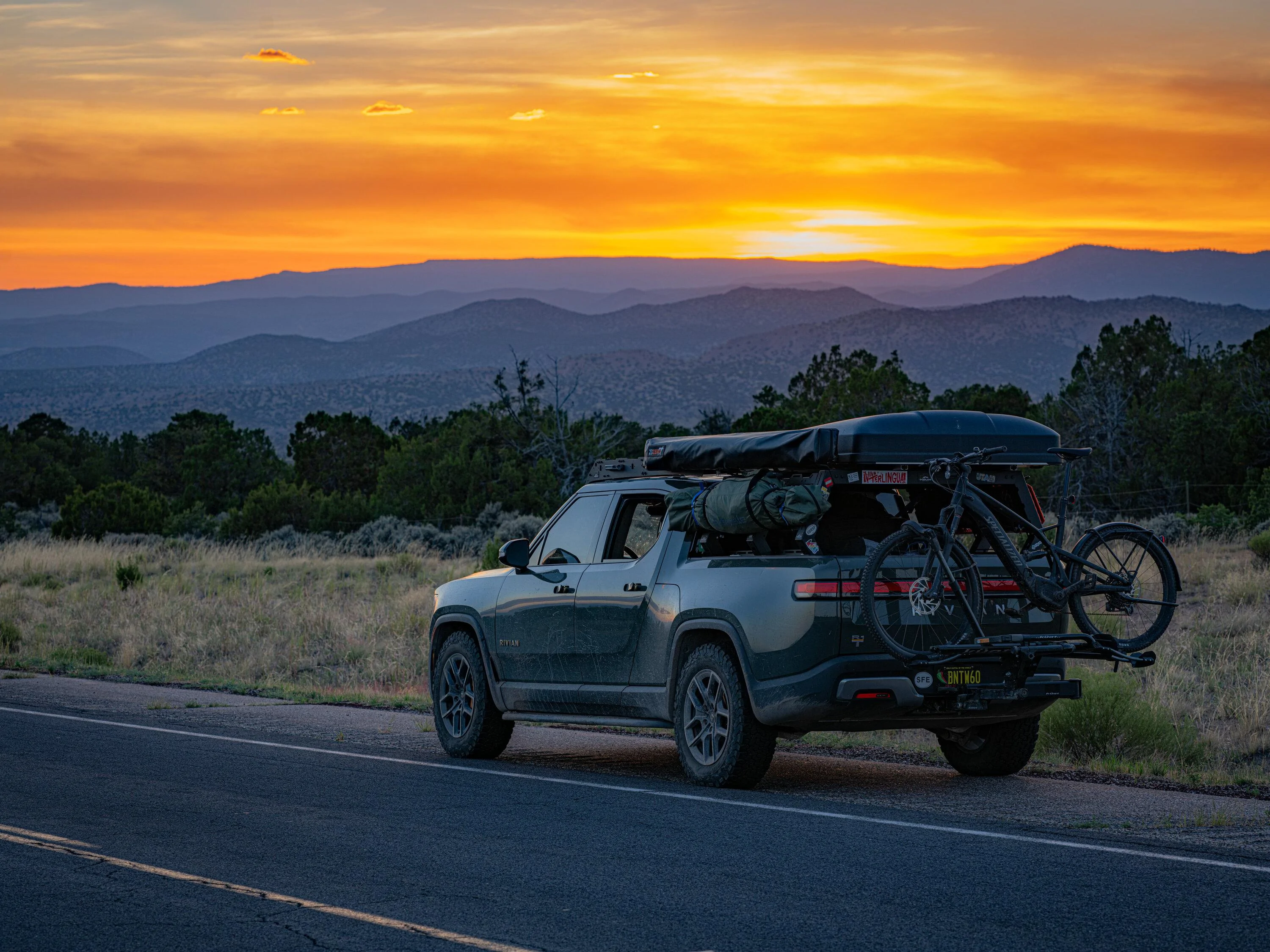 Rivian R1T R1S Camping (gear and range) Review in my R1T B0000621