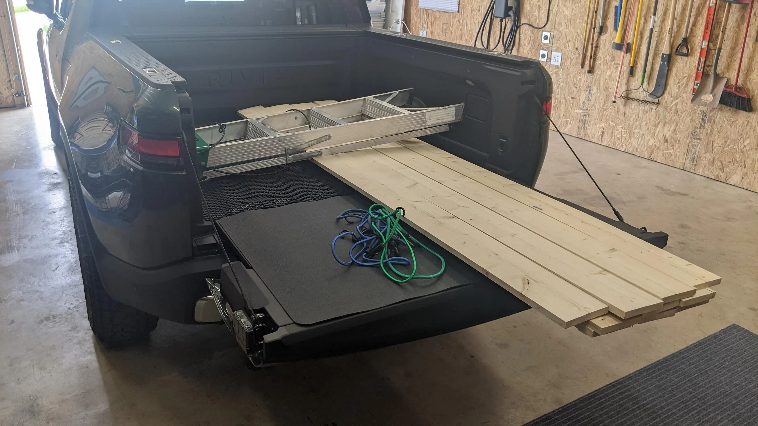 Rivian R1T R1S DIY Ladder Rack using wood 1692673979401
