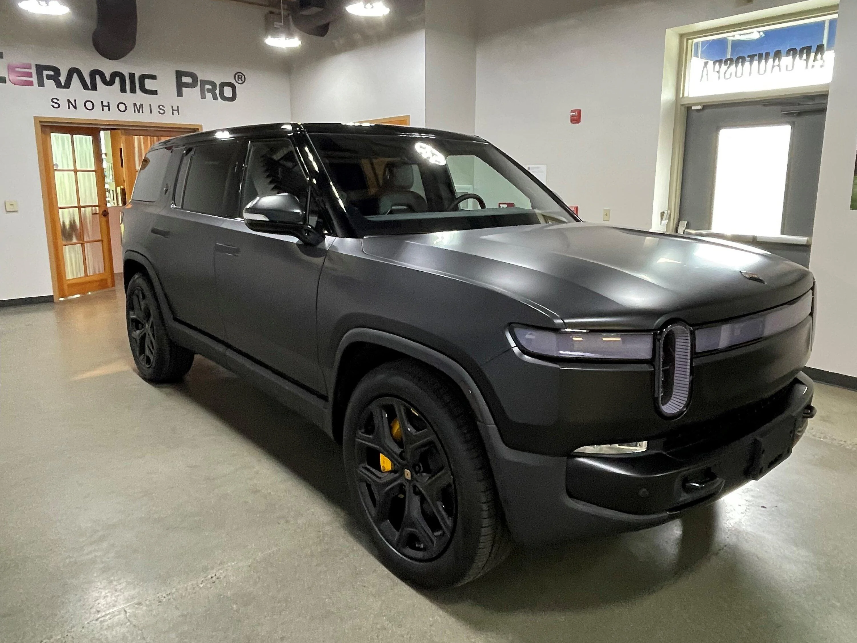 Rivian R1T R1S MIDNIGHT (Black) Rivian Photos Tylers Rivian
