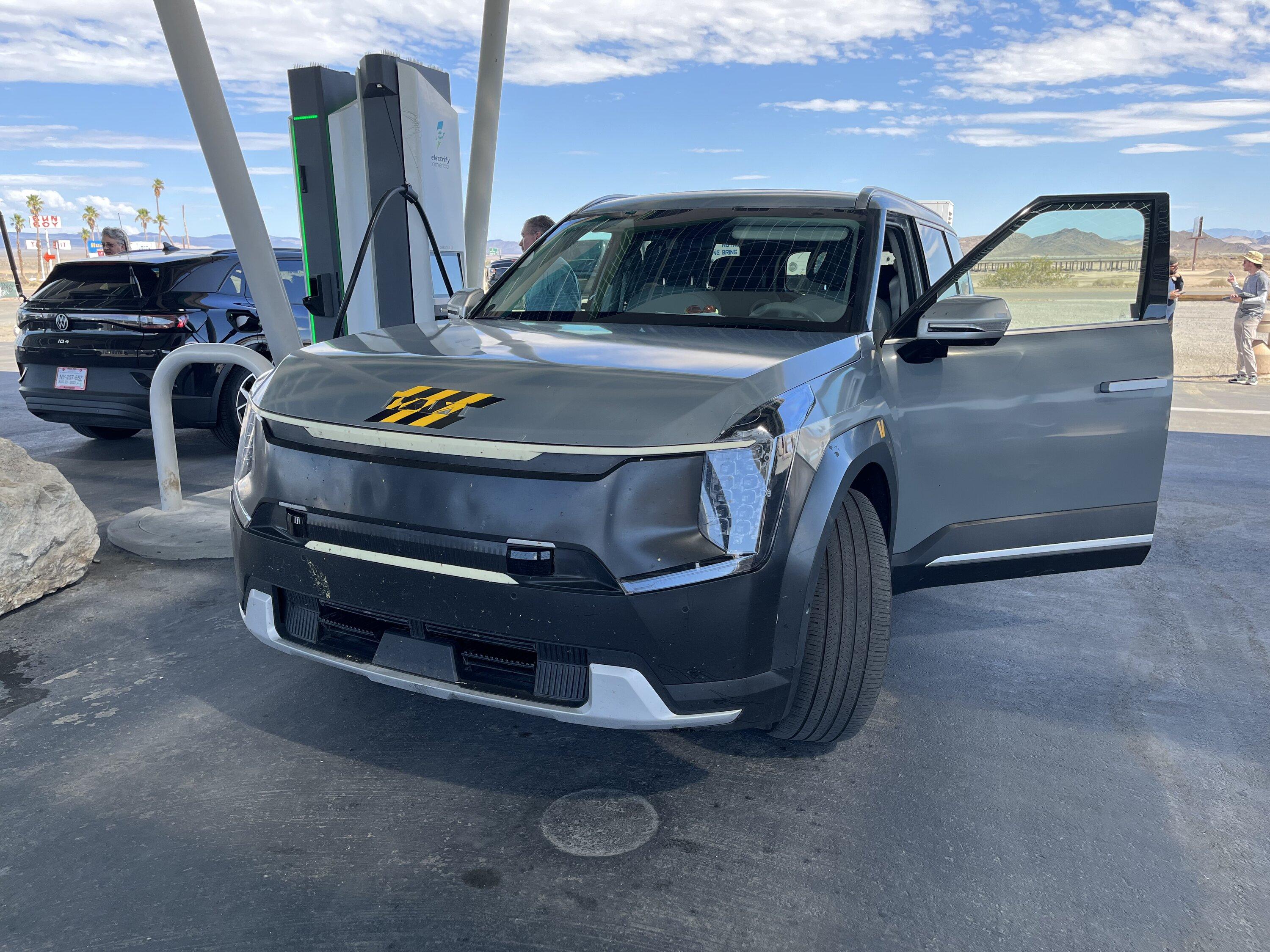 Rivian R1T R1S Spotted Kia EV9 test-mule IMG_0581