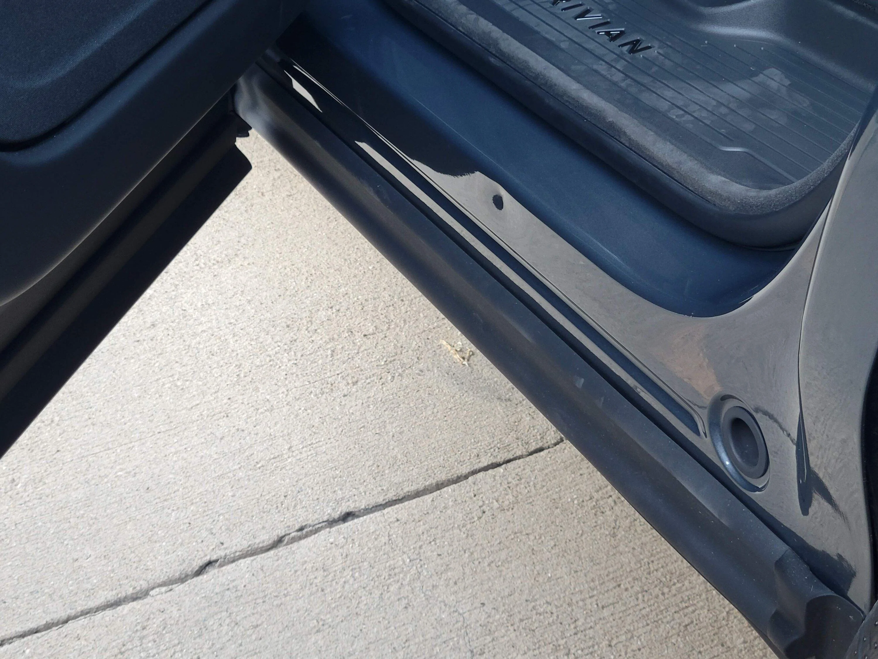 Rivian R1T R1S Sometimes you just have to vent....  Rivian Service. 20230516_183336