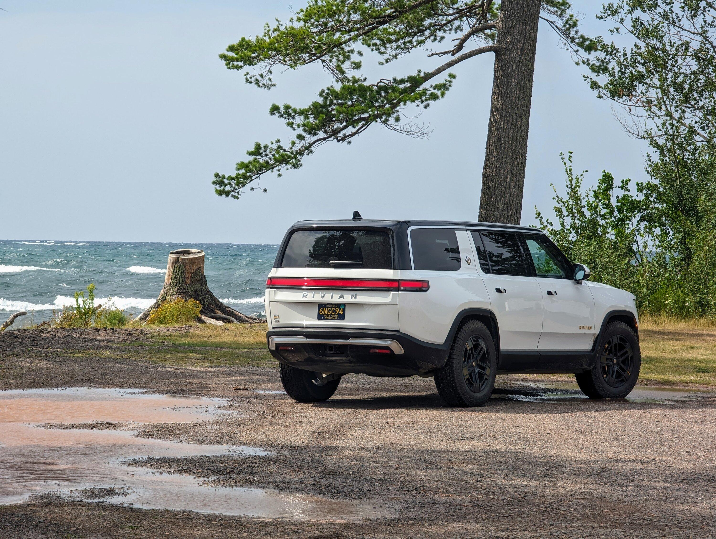 Rivian R1T R1S 【BestEvMod】Let’s Do a Giveaway Raffle! End on 8/29 riv1
