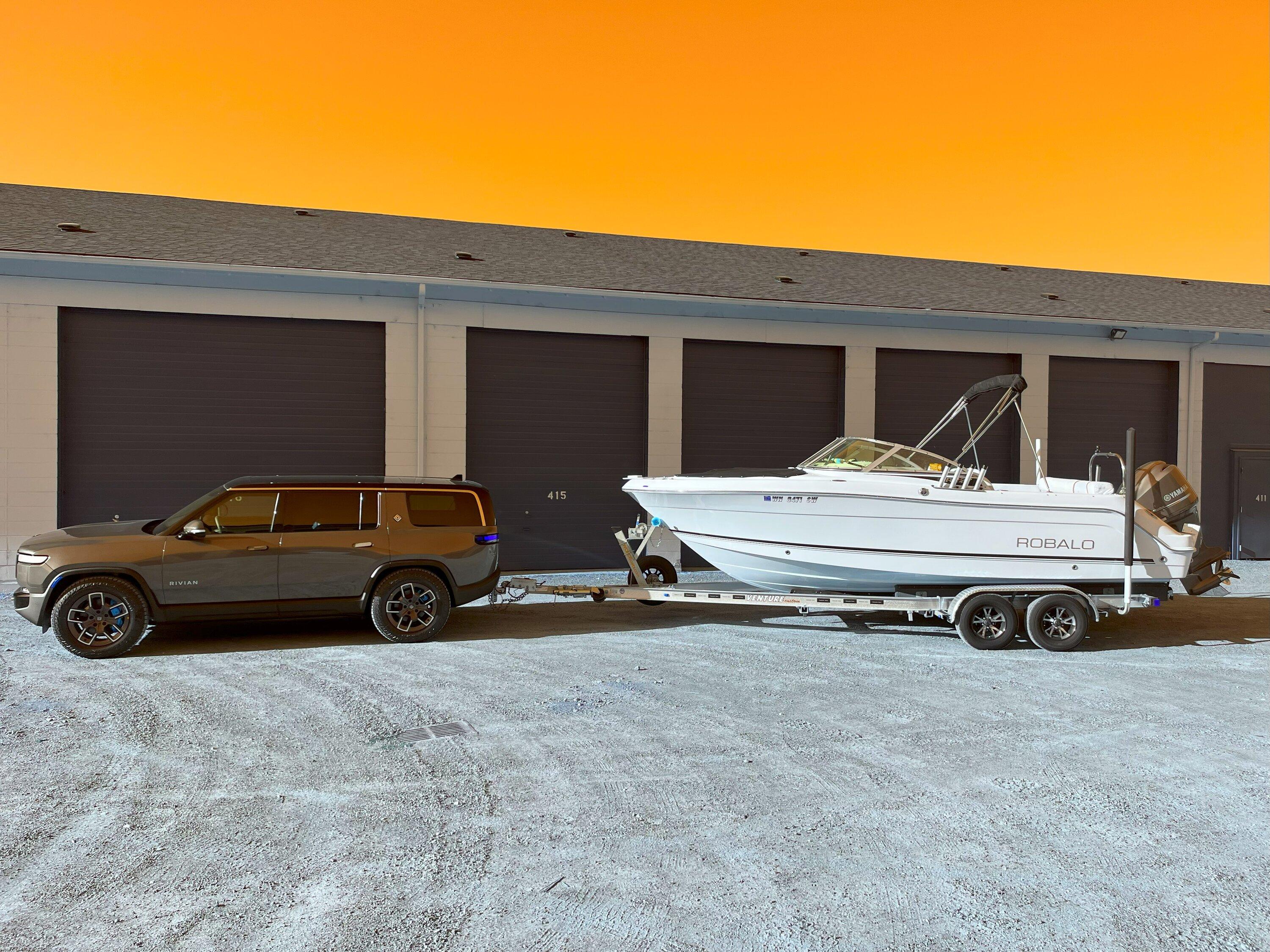 Rivian R1T R1S Towing boats with Rivian R1T & R1S -- add your experience / results Rivian