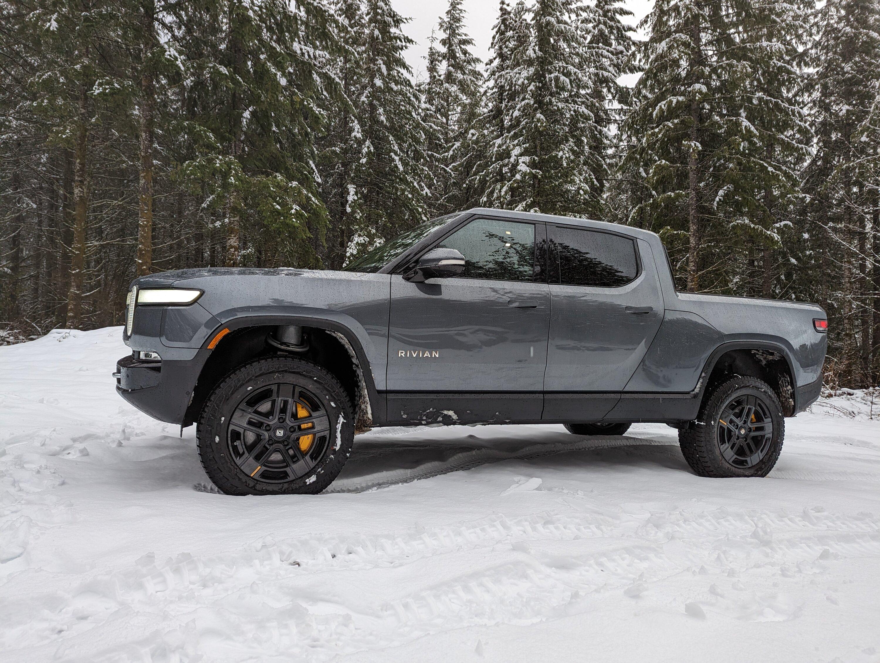 Rivian R1T R1S Rivian off roading photos -- post yours! 1000000820