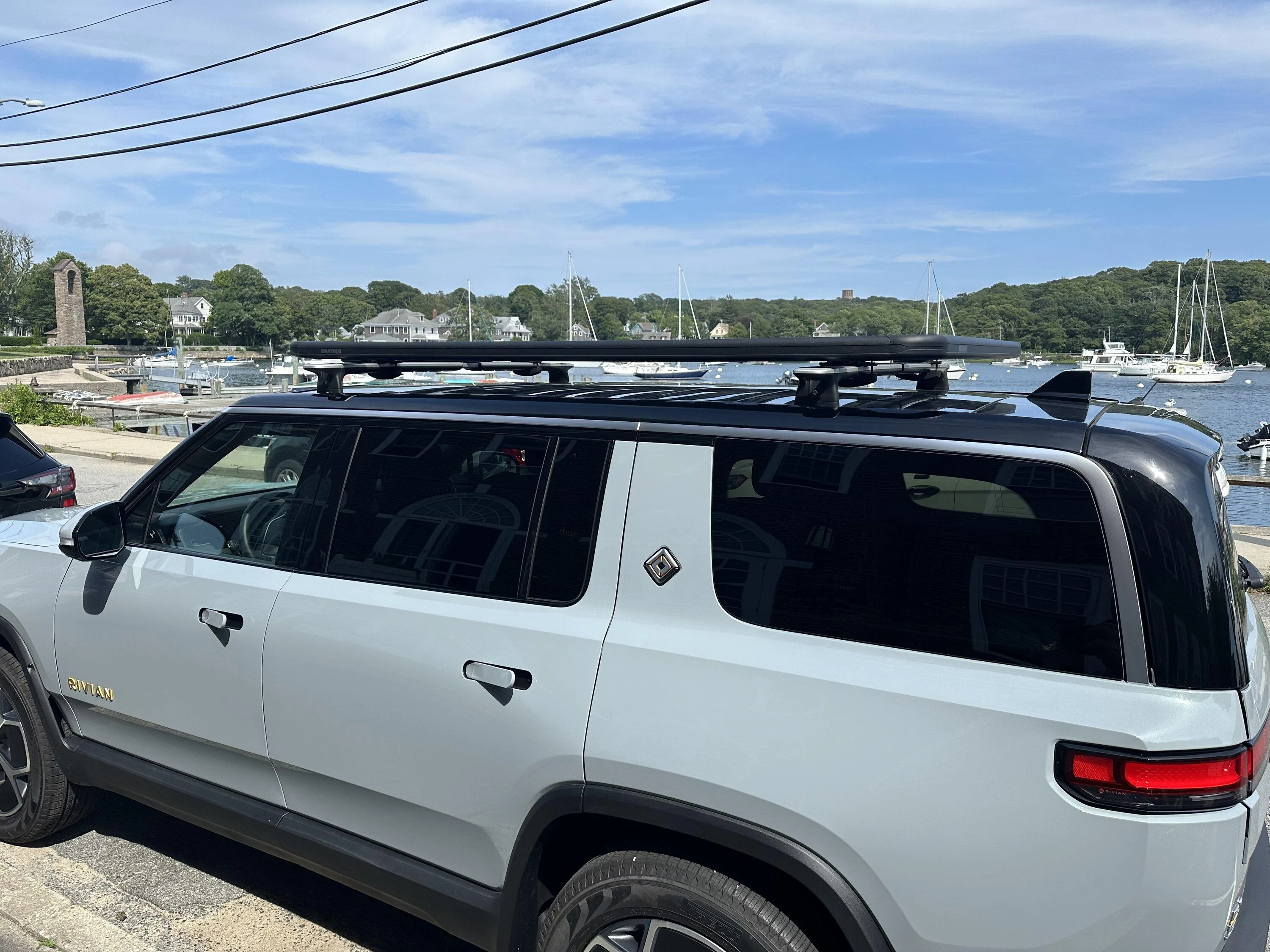 Rivian R1T R1S R1S Platform/Flat Top Roof Rack Recommendations 8A090CFA-C647-4A3E-8C71-6F6DC2E23F16