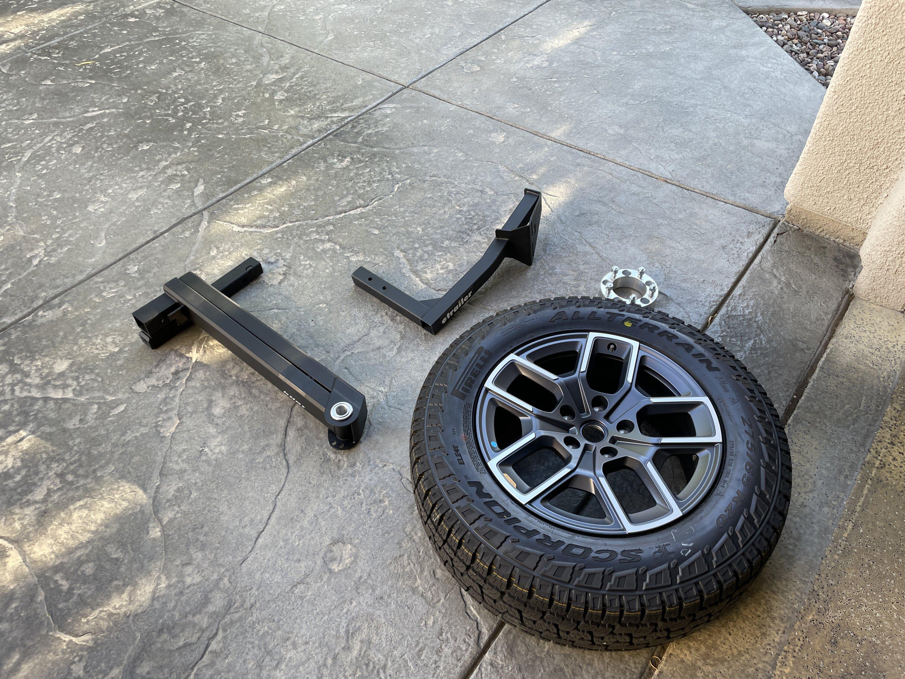 Rivian R1T R1S R1S Spare tire hitch mount options? IMG_3608