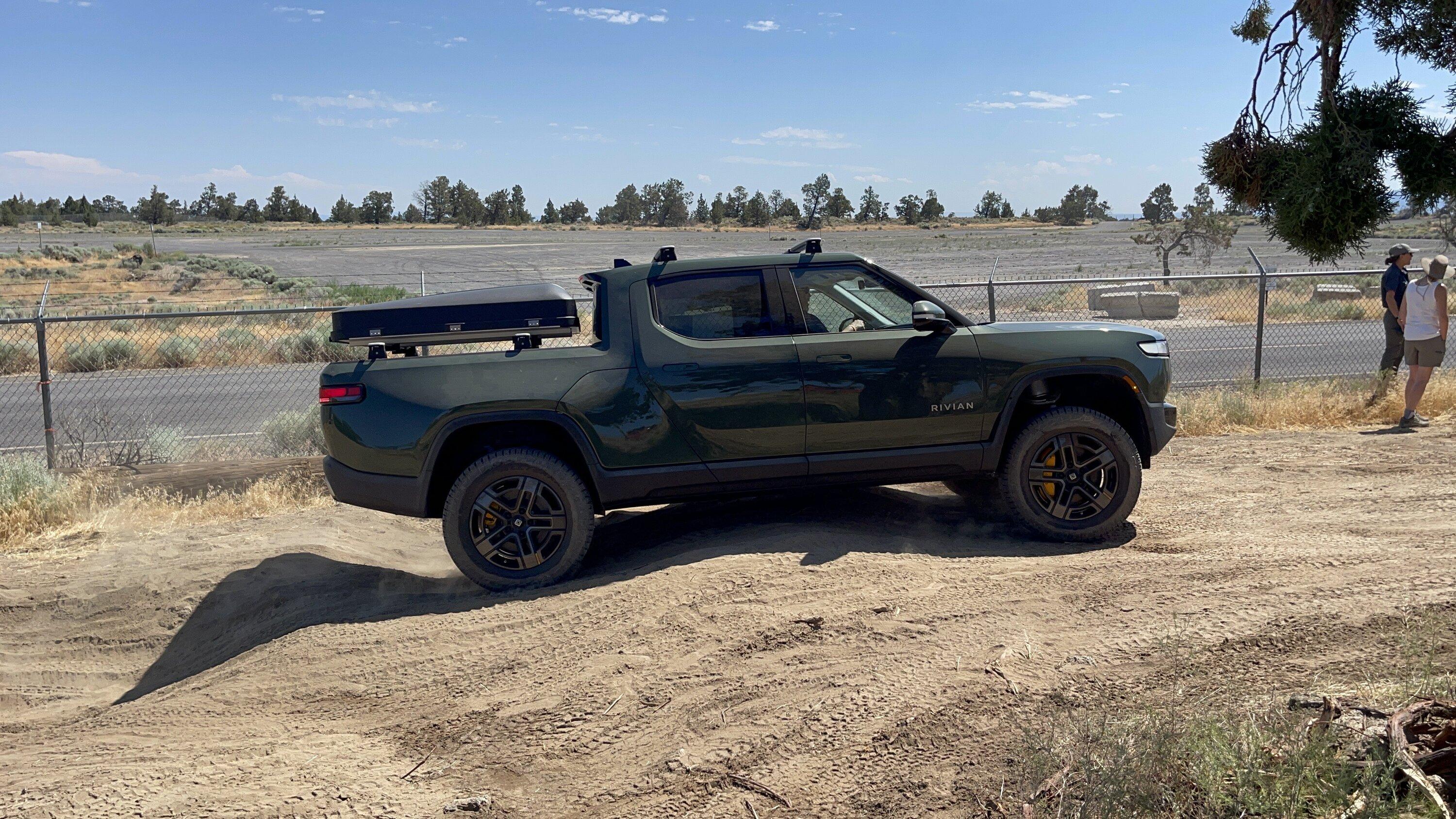 Rivian R1T R1S Rivian off roading photos -- post yours! IMG_9461