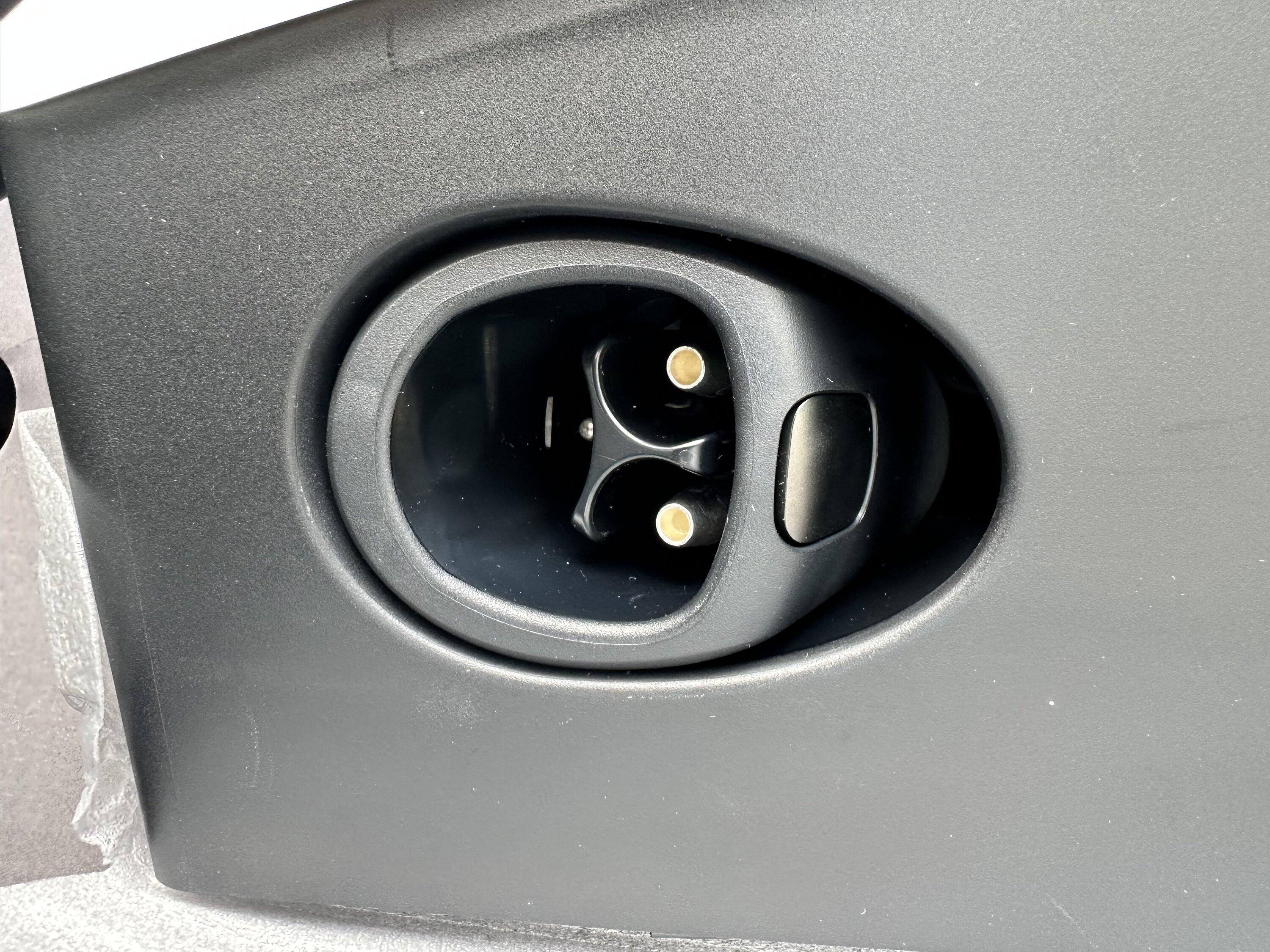 Rivian R1T R1S Tesla Universal Wall Connector home charger - it's here! IMG_2012