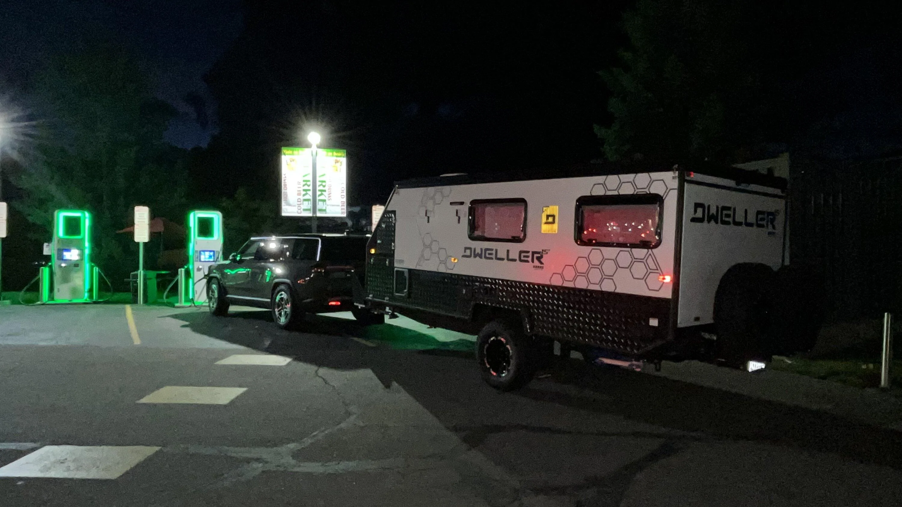 Rivian R1T R1S >2,300 mi. Towing DWELLER Trailer w/ R1S IMG_0858