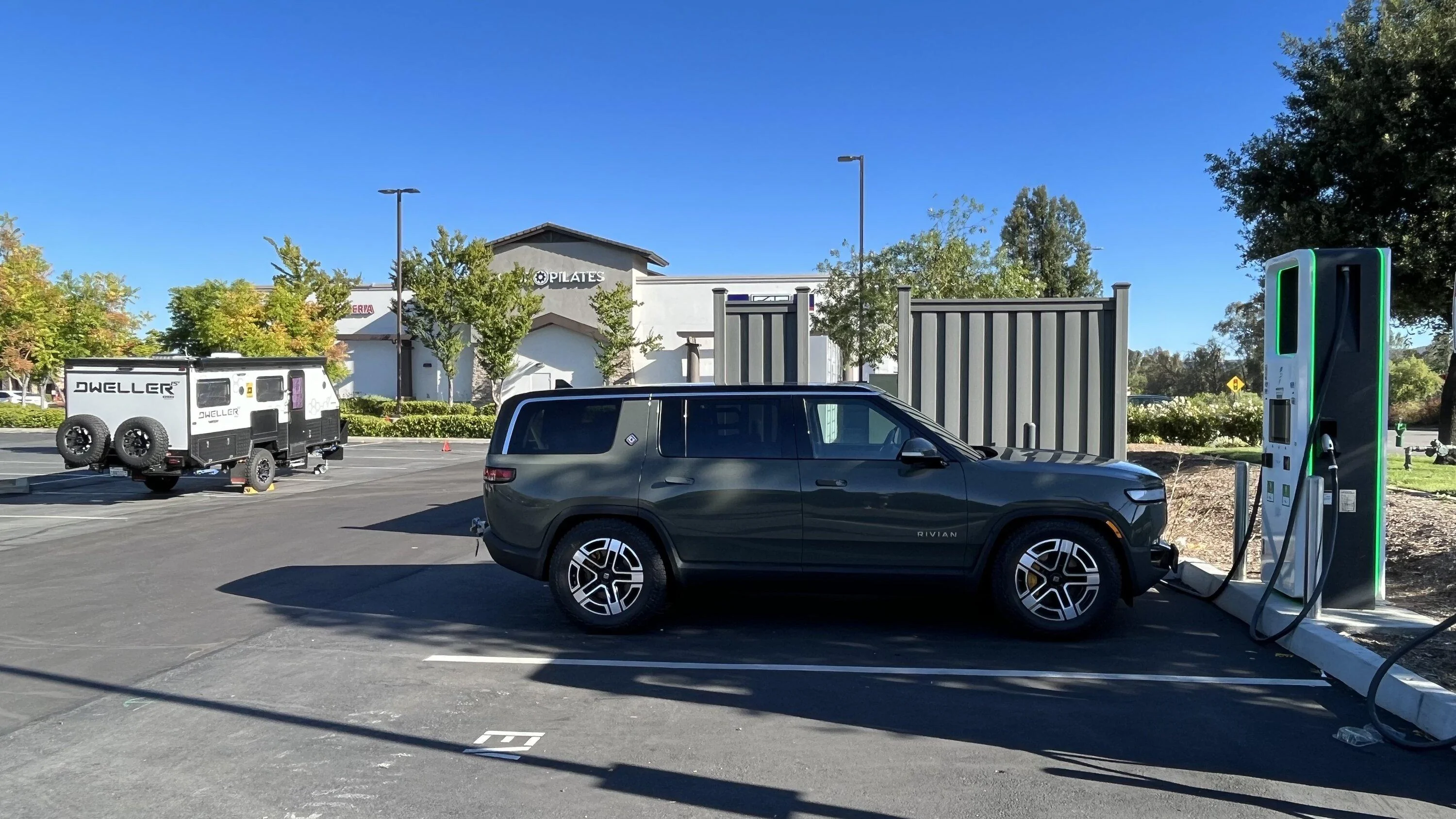 Rivian R1T R1S >2,300 mi. Towing DWELLER Trailer w/ R1S IMG_0902