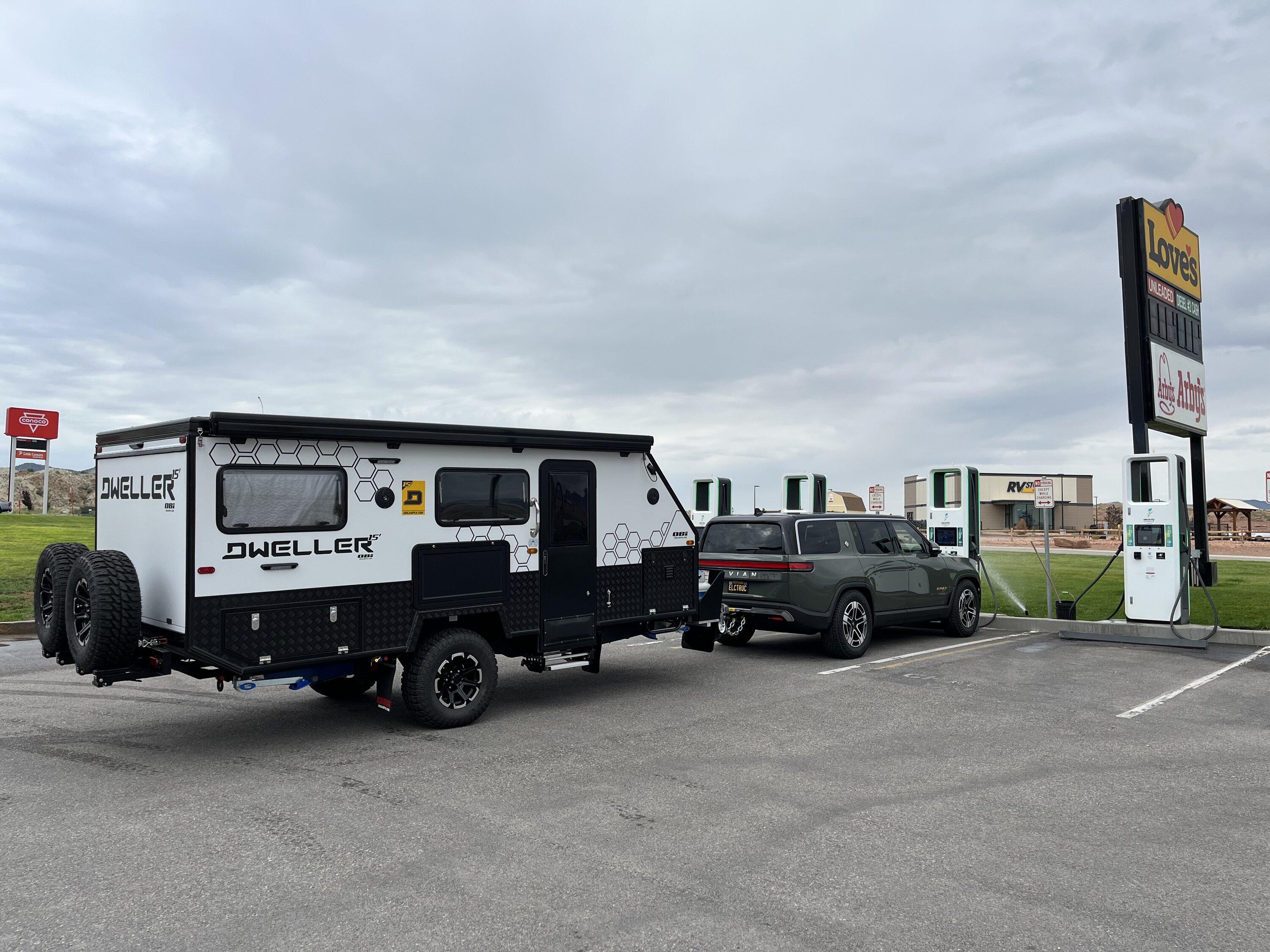 Rivian R1T R1S >2,300 mi. Towing DWELLER Trailer w/ R1S IMG_0628