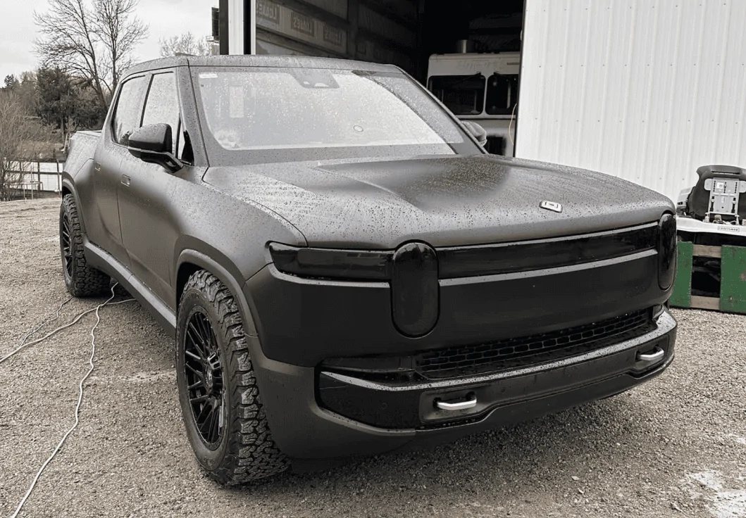 Rivian R1T R1S Please help - debating selling my R1S 1693436139884