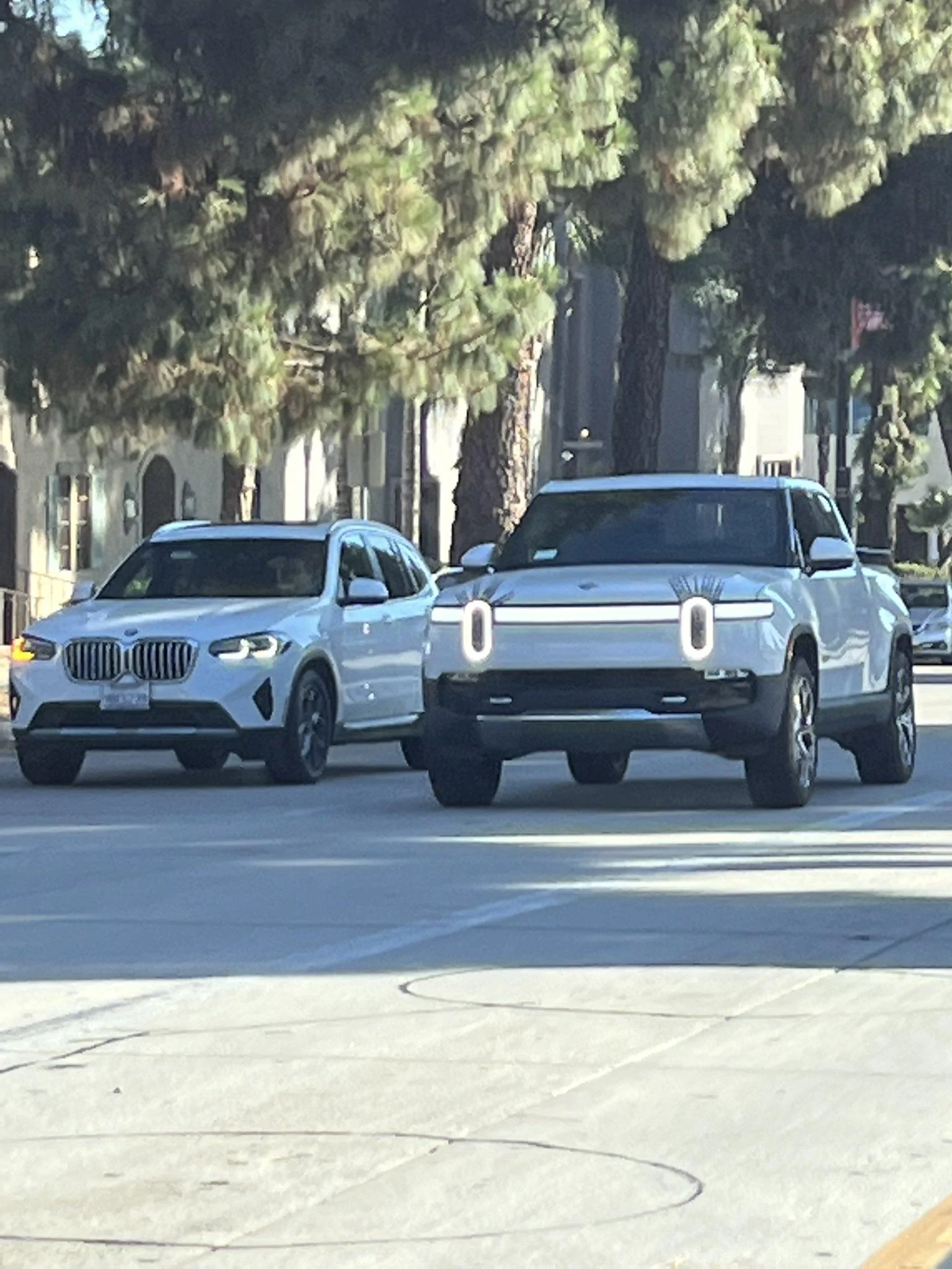 Rivian R1T R1S Please help - debating selling my R1S IMG_8521