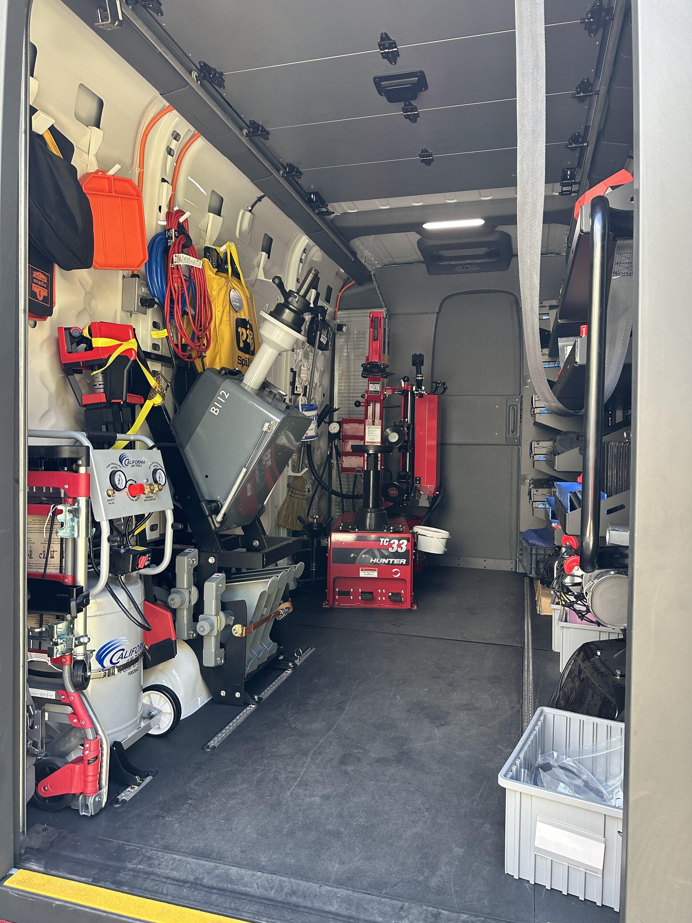 Rivian R1T R1S ⚡️ ⚡️⚡️ Rivian Mobile Service Van experience was outstanding  ⚡️⚡️⚡️ IMG_0892