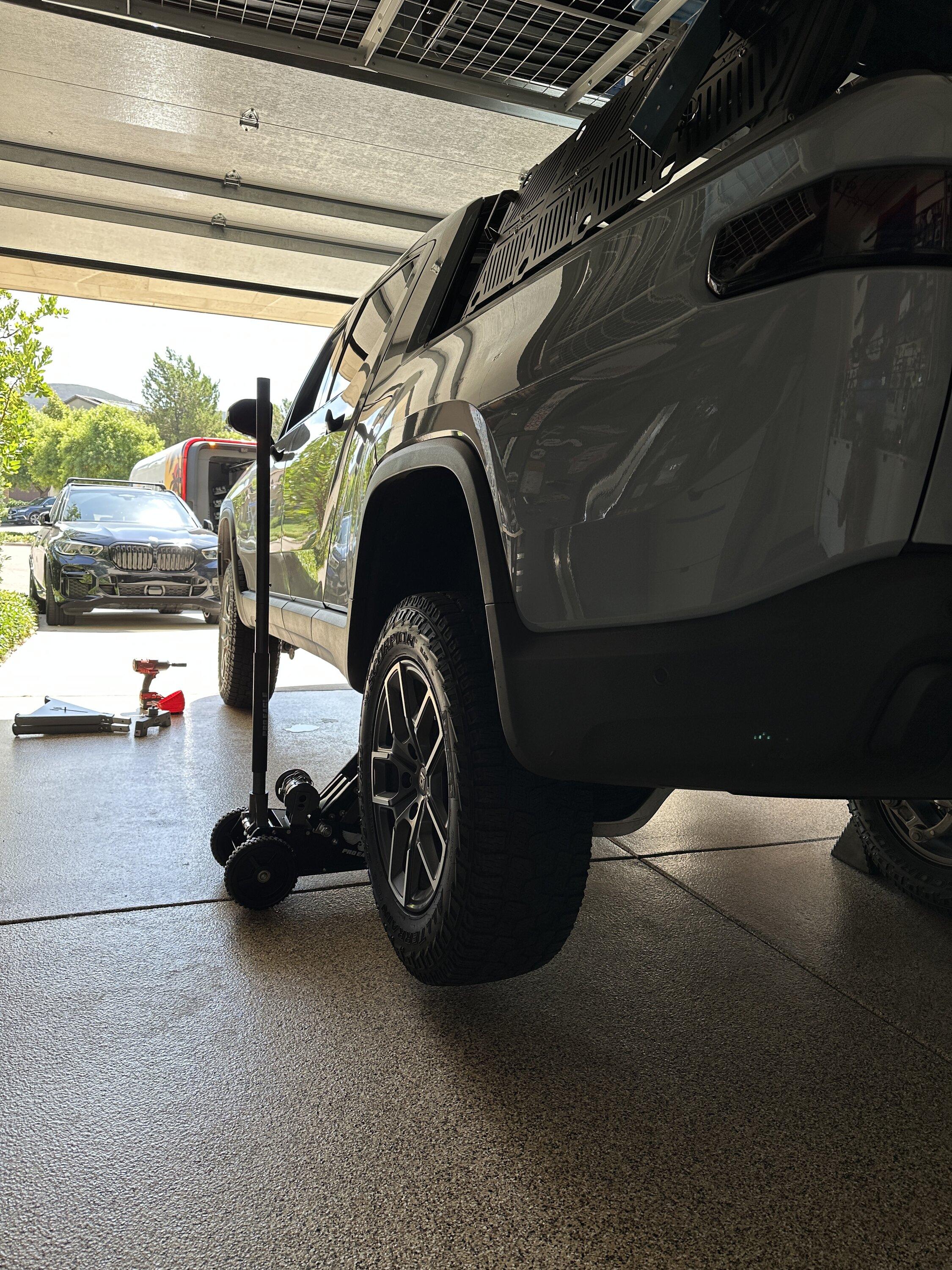 Rivian R1T R1S ⚡️ ⚡️⚡️ Rivian Mobile Service Van experience was outstanding  ⚡️⚡️⚡️ IMG_0897