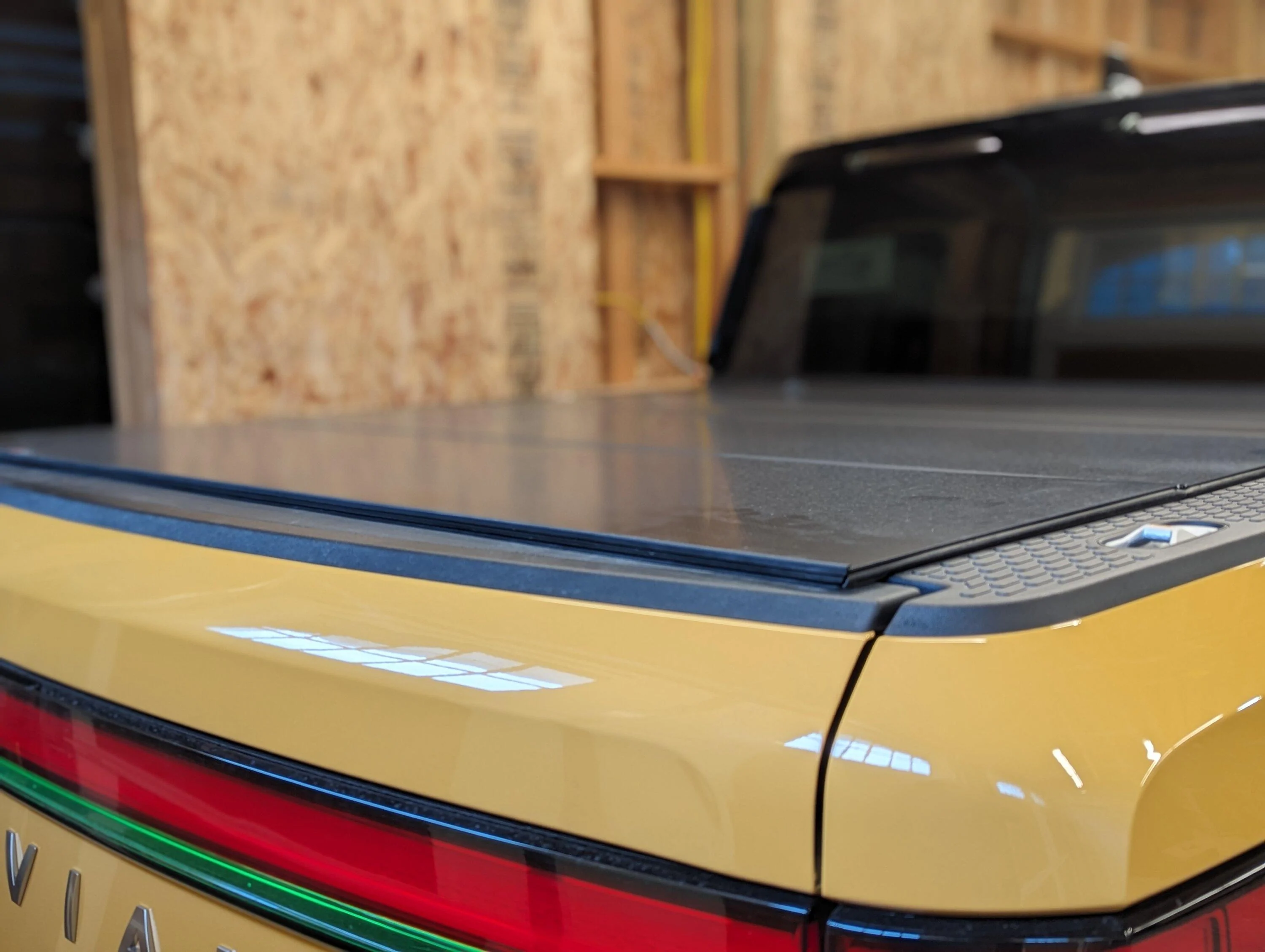 Rivian R1T R1S Agricover Lomax Folding Tonneau PXL_20230903_212259769.PORTRAIT