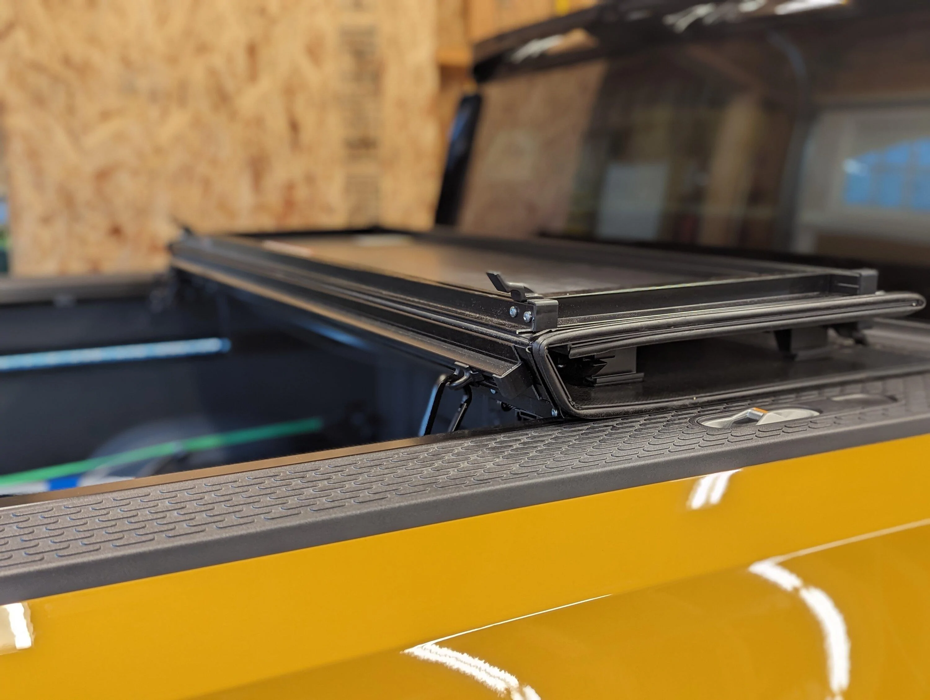 Rivian R1T R1S Agricover Lomax Folding Tonneau PXL_20230903_212416632.PORTRAIT