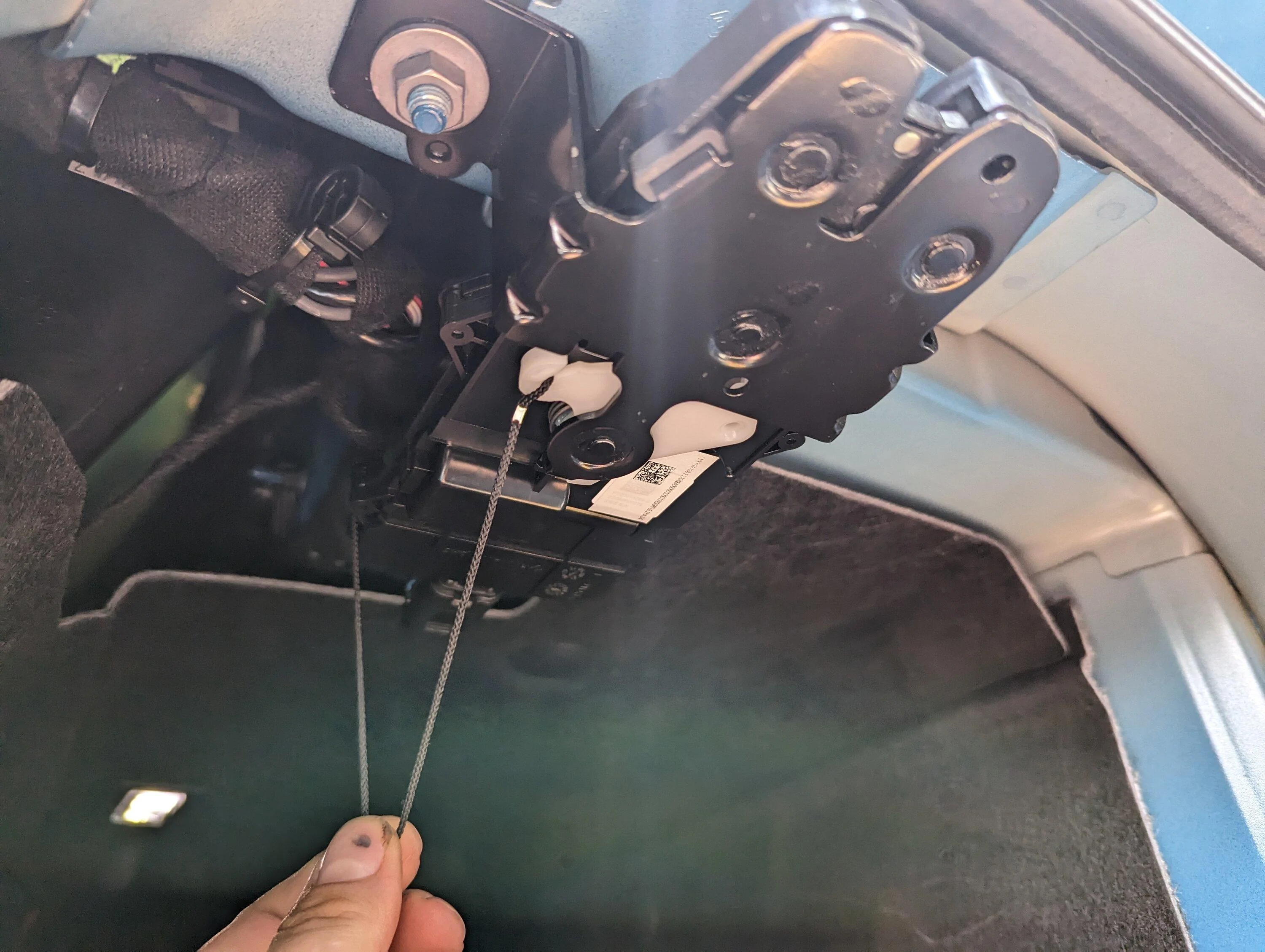 Rivian R1T R1S Help needed: Gear tunnel door problem & error message PXL_20230728_180243596