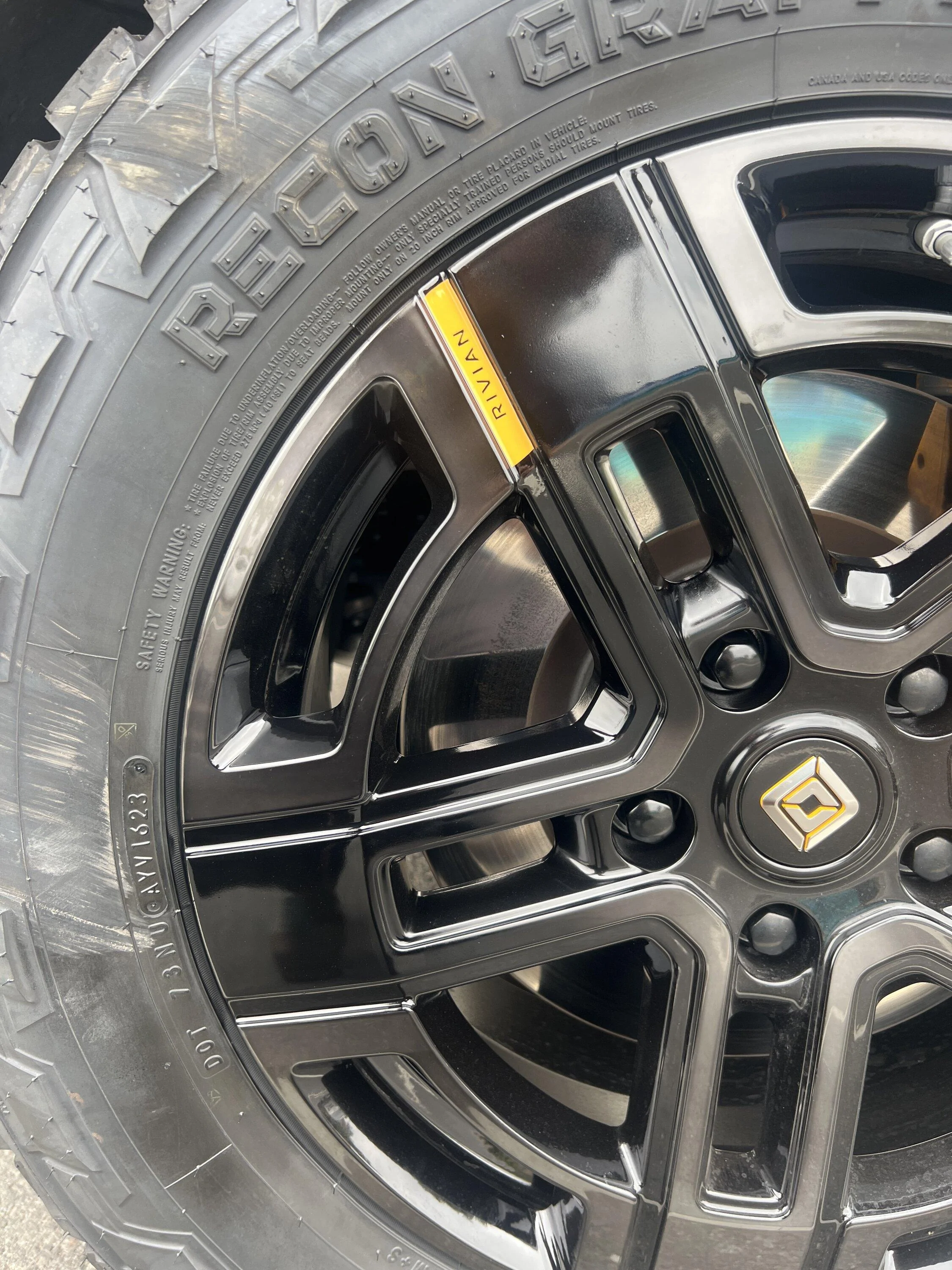 Rivian R1T R1S Repair Dark 20" AT Wheels Deep Scratch? imag