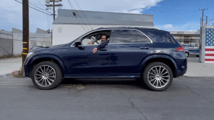 Rivian R1T R1S Using Rally Mode on-road 2020-Mercedes-Benz-GLE450