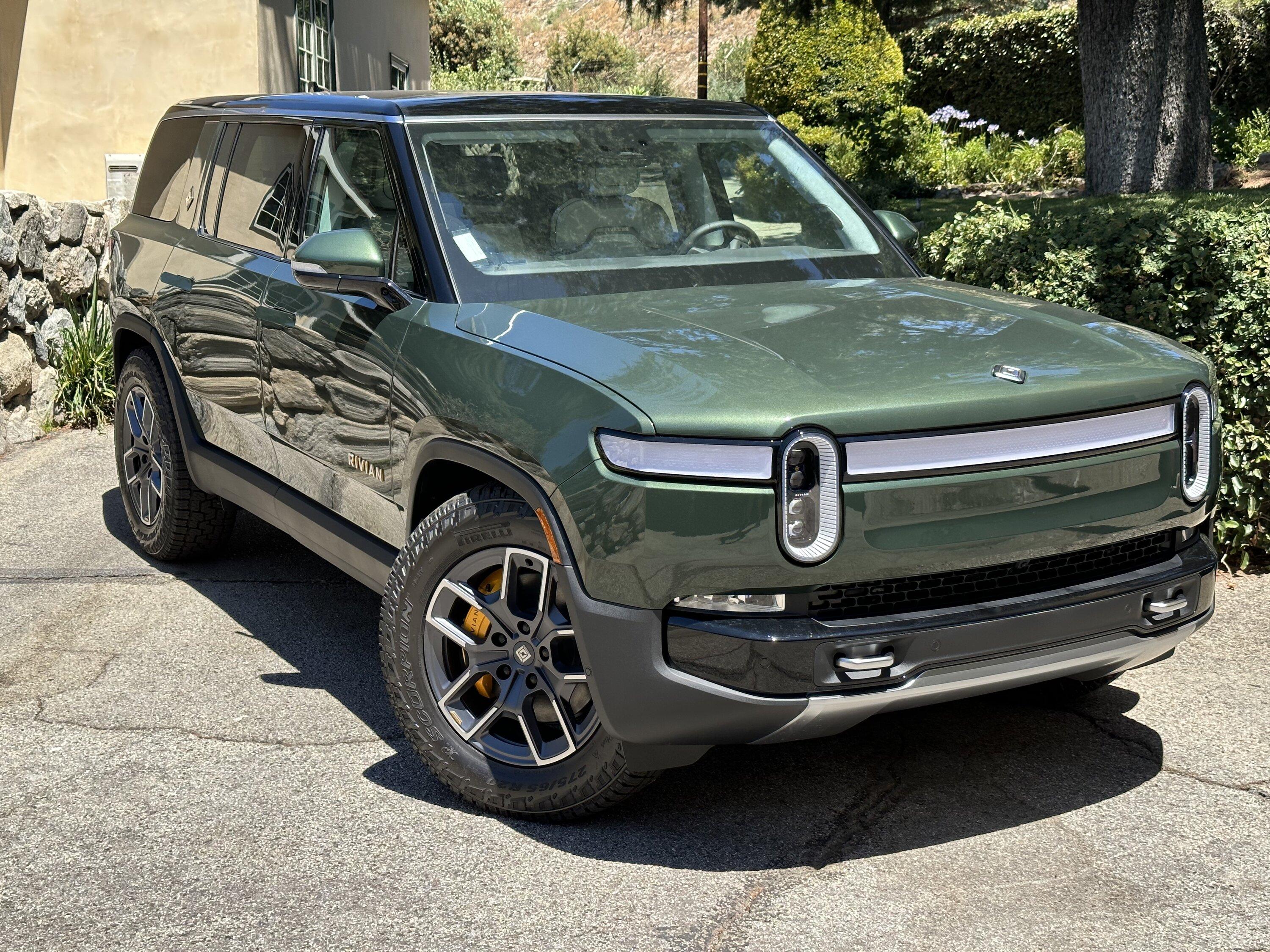Rivian R1T R1S How Much Suspension Movement is Normal? 391CF554-BE04-474D-992B-C83E0A9F0D08