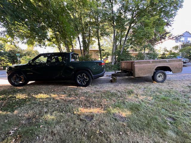Rivian R1T R1S Towing + Efficiency: Please post your experience! Intl
