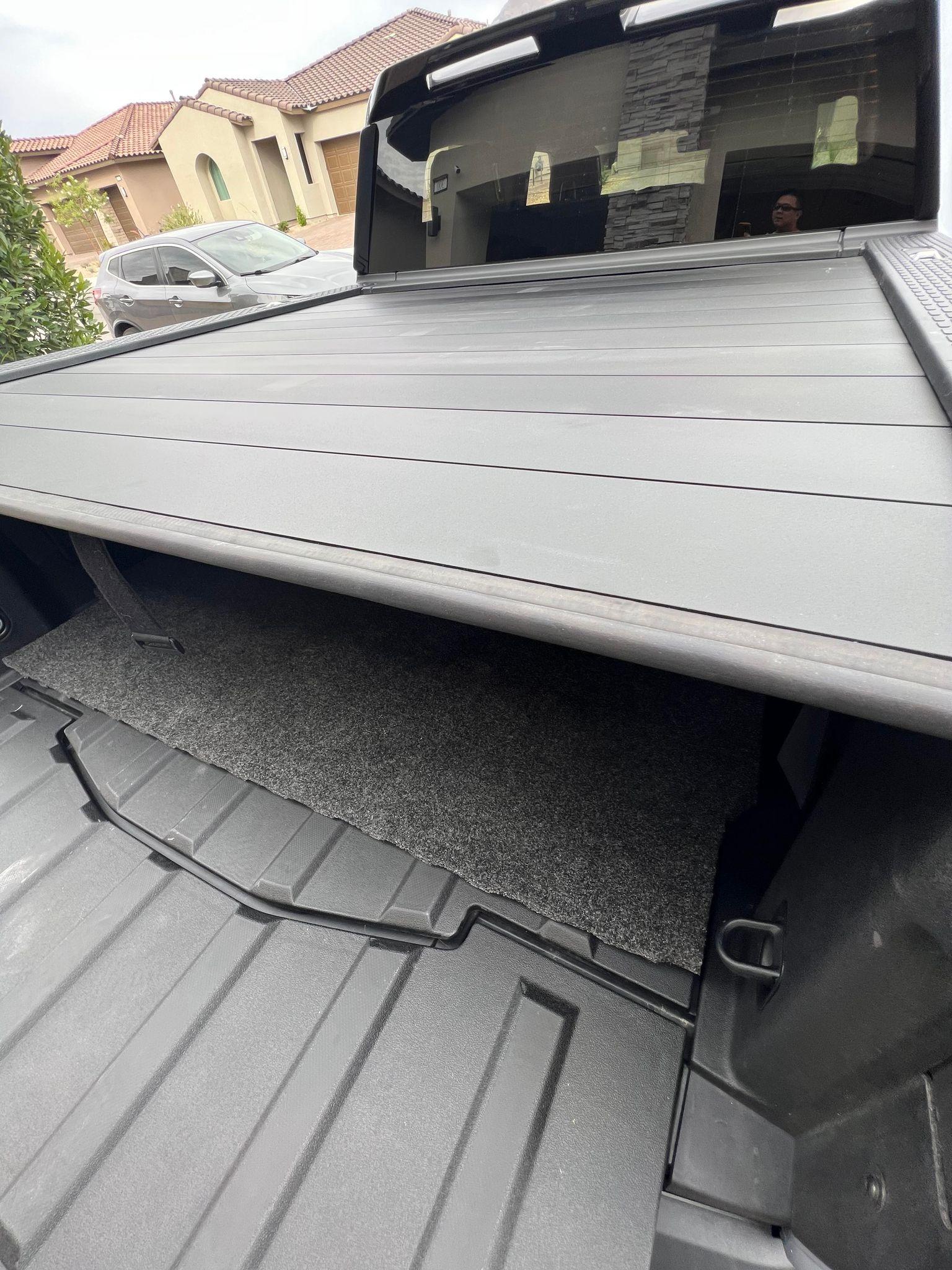 Rivian R1T R1S Manual Tonneau Cover from Interrobang - my review cover3