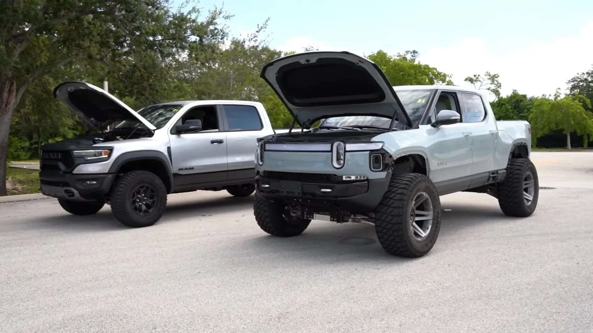 Rivian R1T R1S Lifted Rivian R1T on lift kit and 38s!! + Drag Race vs. Ram TRX Rivian-R1T-Lift-Kit-3