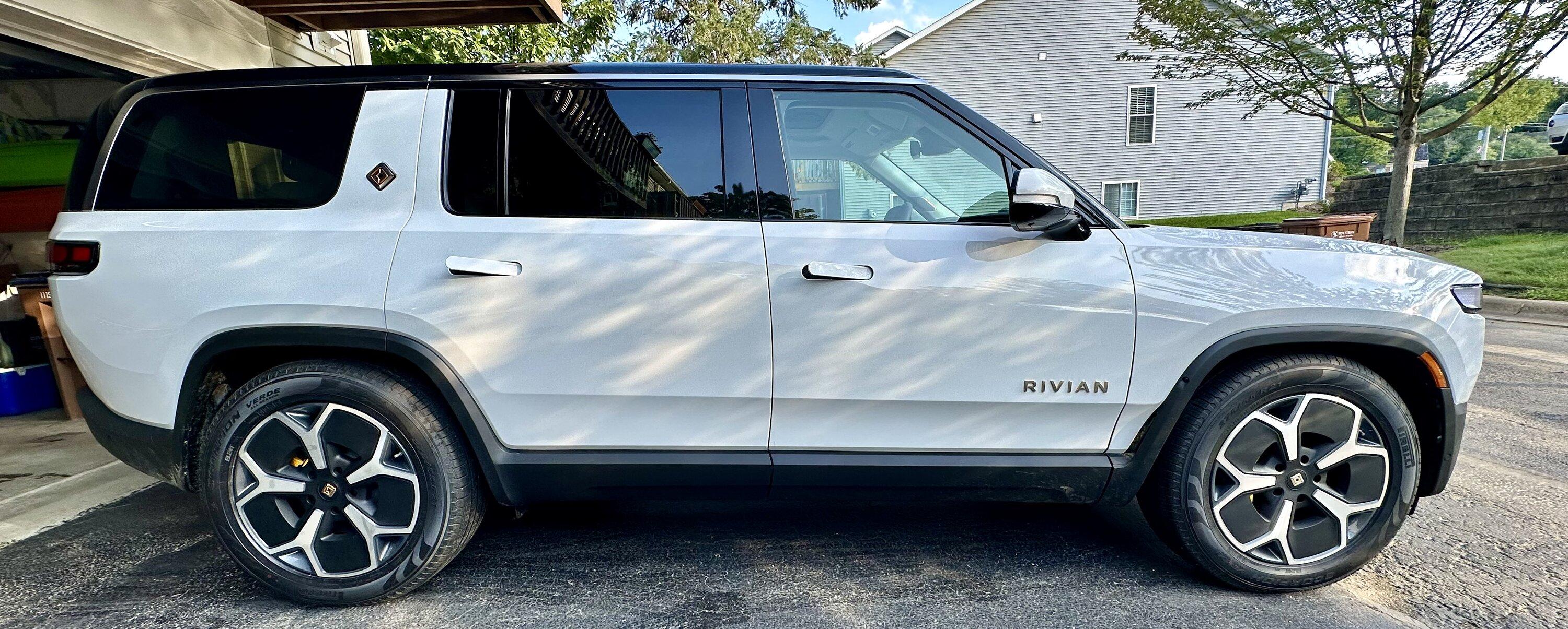 Rivian R1T R1S latest VIN for R1S IMG_3136