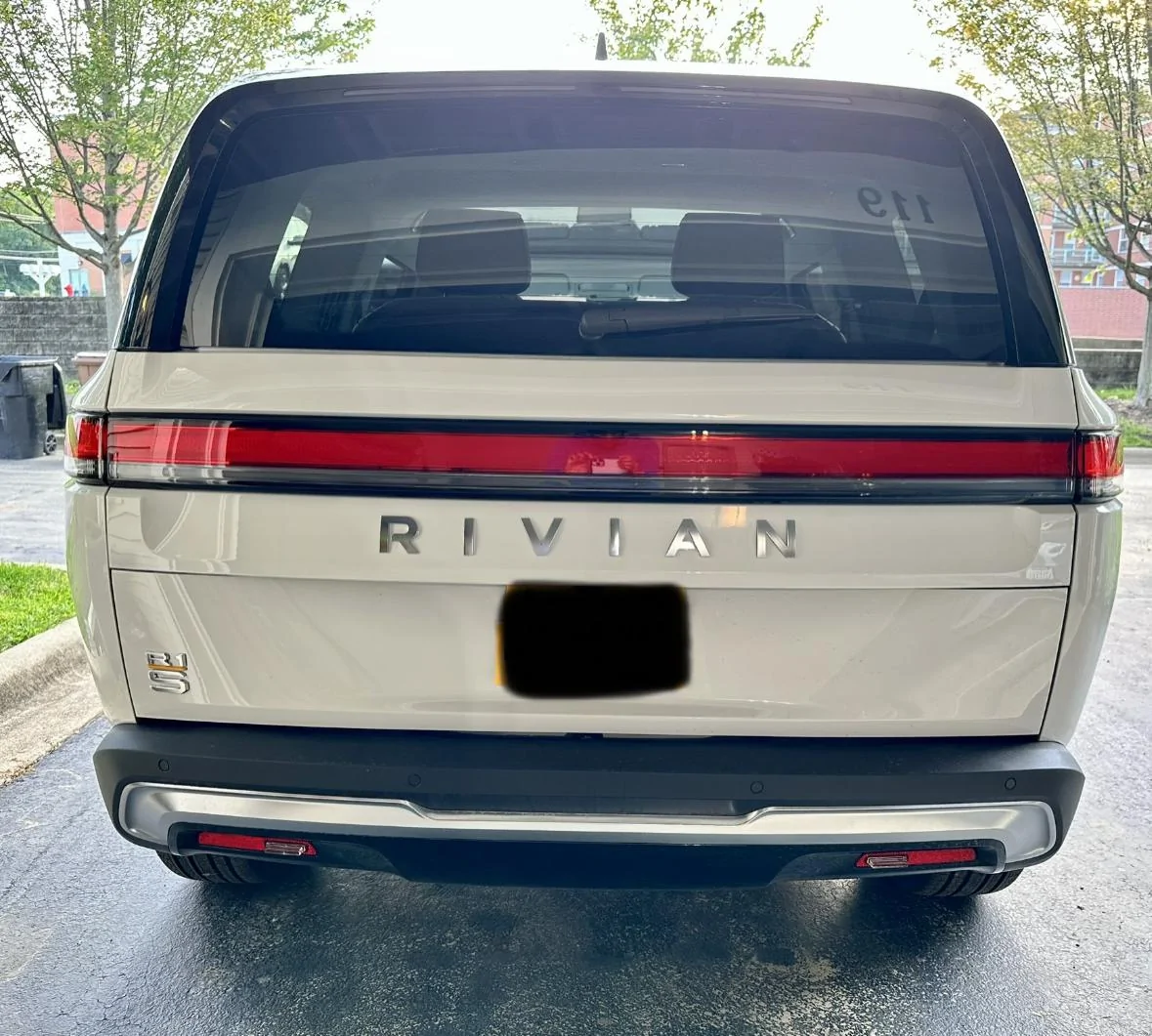 Rivian R1T R1S latest VIN for R1S IMG_3152