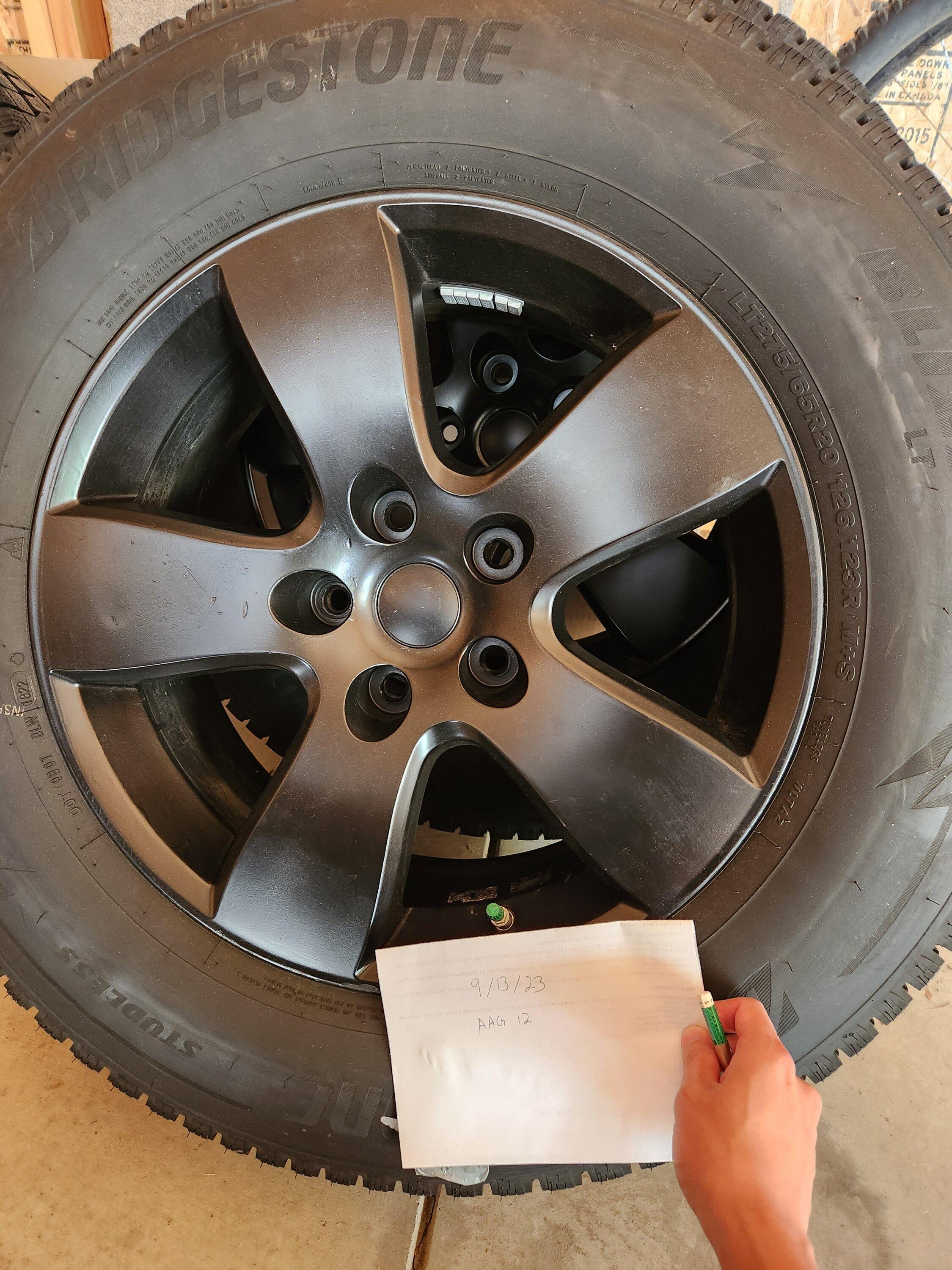 Rivian R1T R1S FS: Winter wheel & tire set 20230913_130656