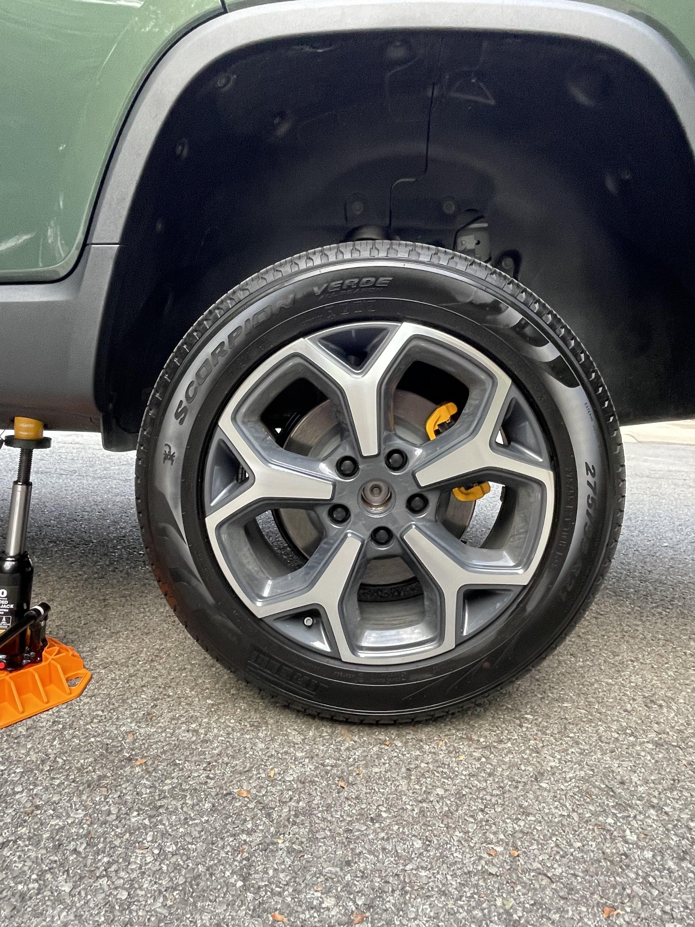 Rivian R1T R1S Rivian Magnetic Jack Pucks Kits *Original* Always In-Stock IMG_9212