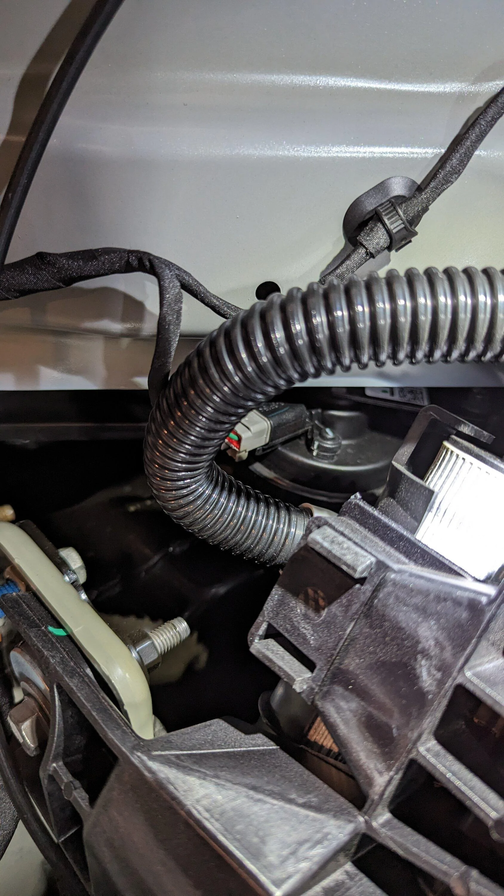 Rivian R1T R1S Installed Second Horn (Hella) on my Rivian PXL_20230913_210231171