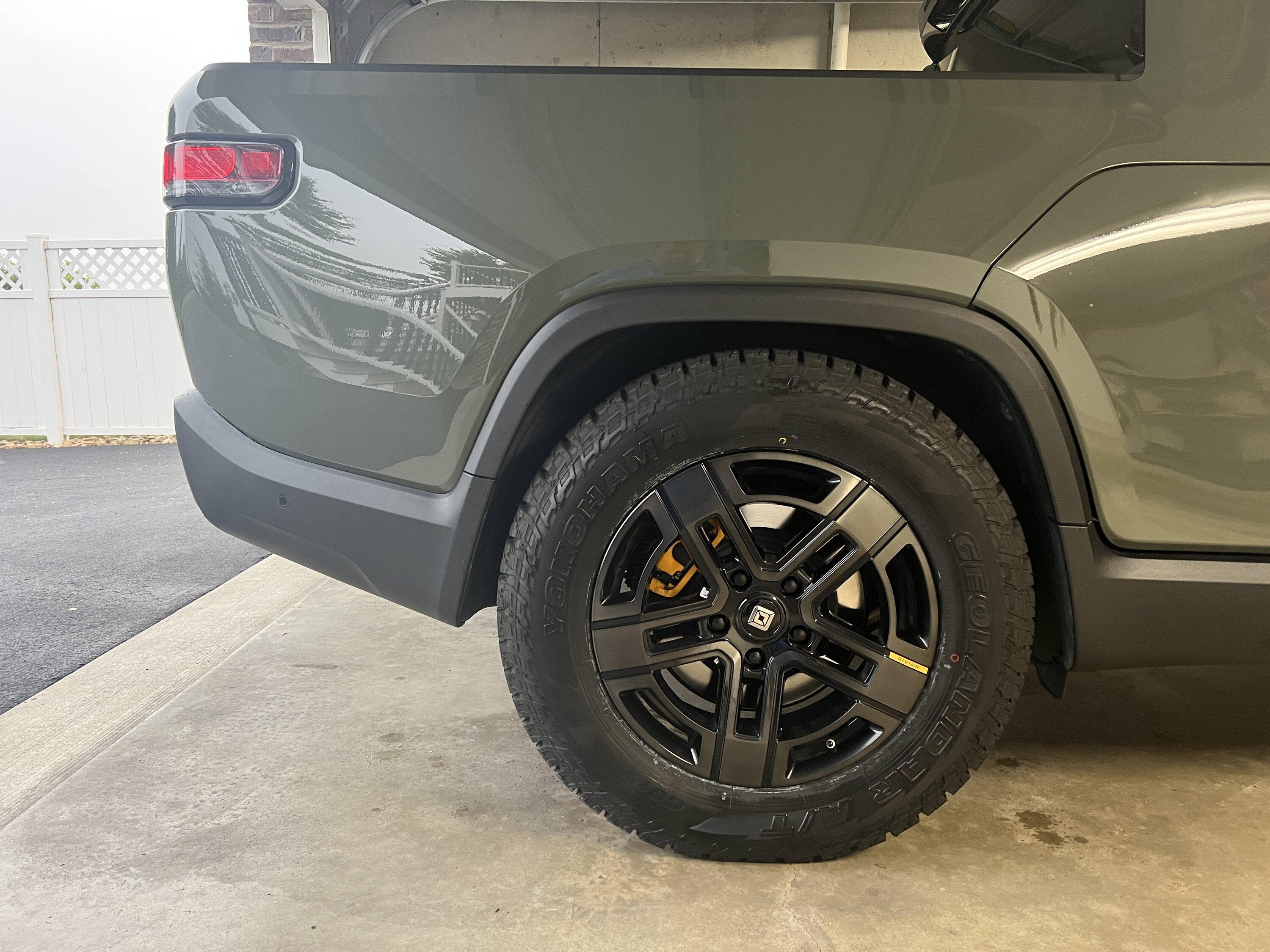 Rivian R1T R1S 20" AT Tire Replacement - Yokohama Geolandar AT G015 IMG_1748.JPG