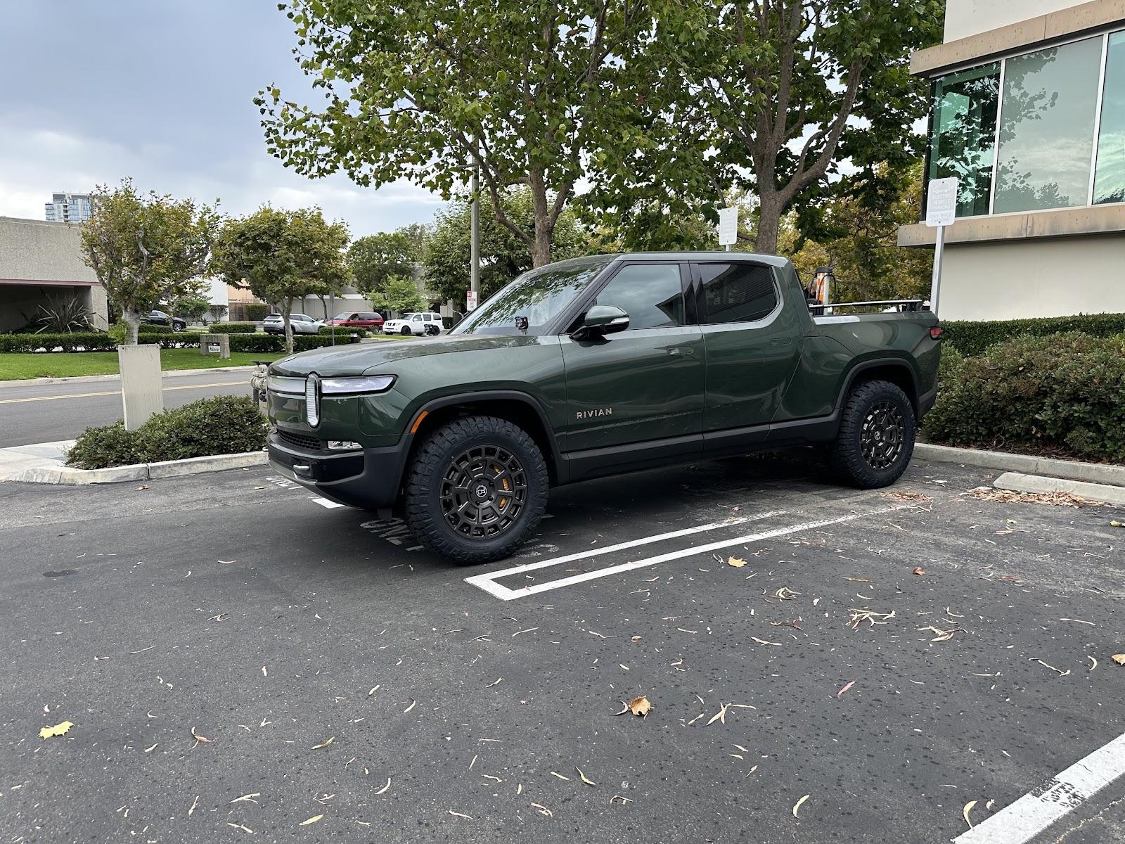Rivian R1T R1S NEW Black Rhino 20" Forged Wheels on Rivian egionGzisEw6-Ck5U-X4nF1LcSTzr3dLL5Wjd7Cr8w-N0iFqd0