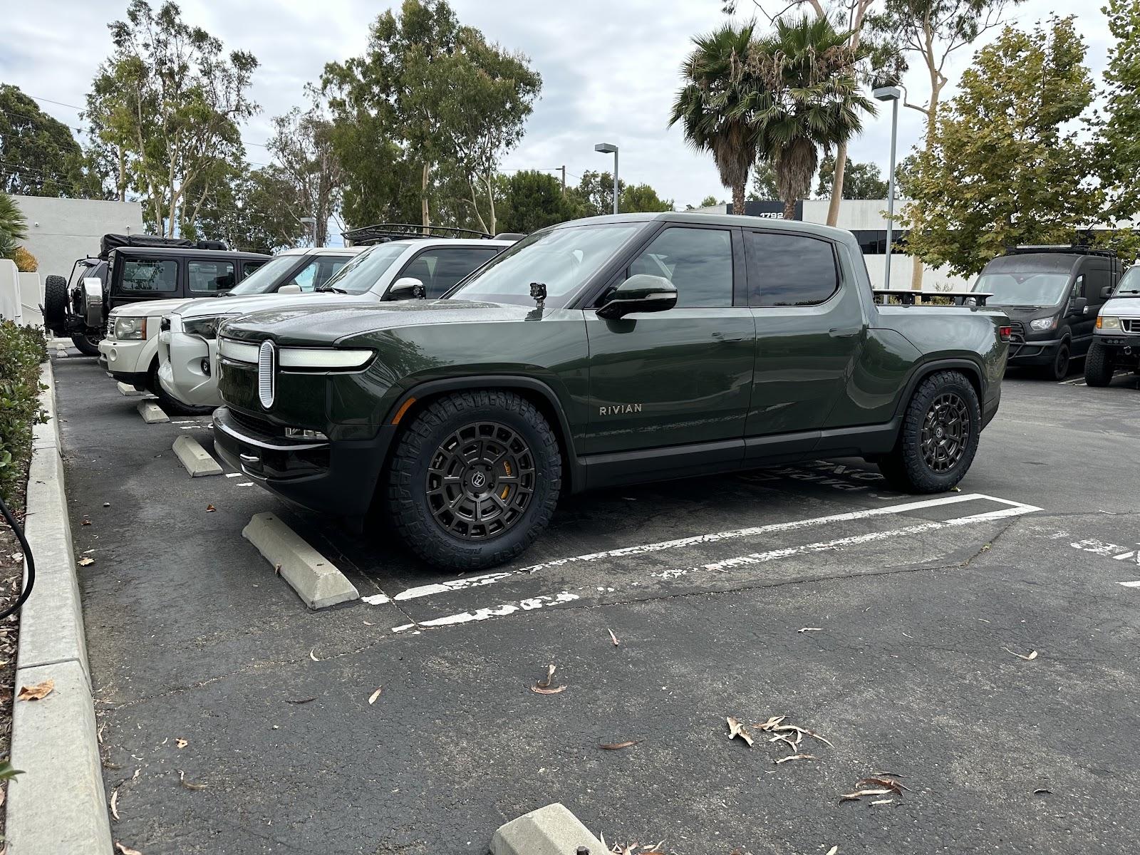Rivian R1T R1S NEW Black Rhino 20" Forged Wheels on Rivian IqswLg1d9M_D5vWUMHDmc48FpWBGrhmcoJDw802Qc_48g95UqI