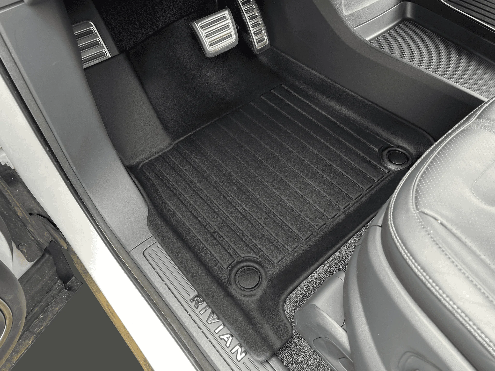 Rivian R1T R1S RIVIAN All Weather Floor Mats review 1694963174365