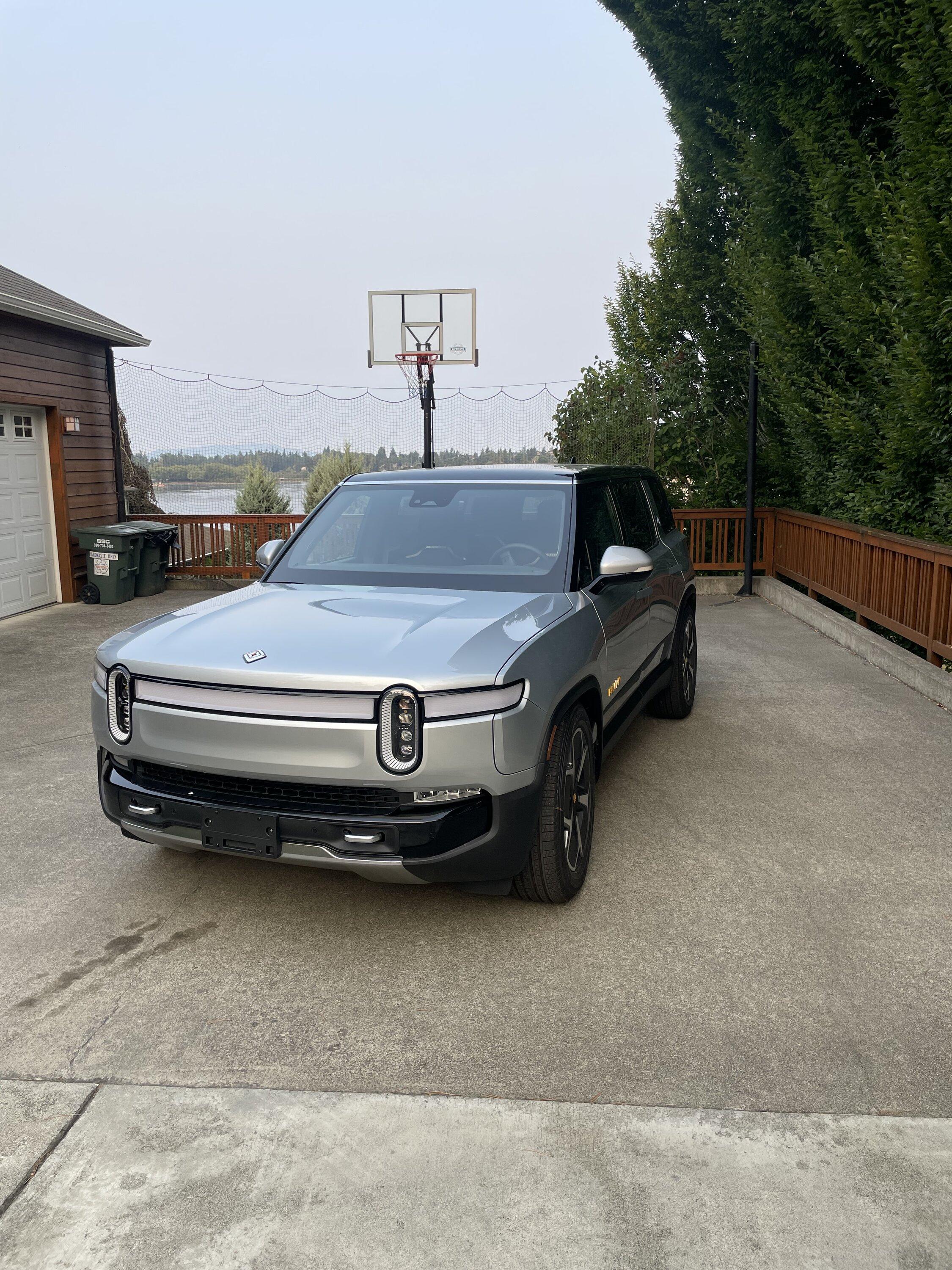 Rivian R1T R1S First Pic of Your Rivian IMG_2398