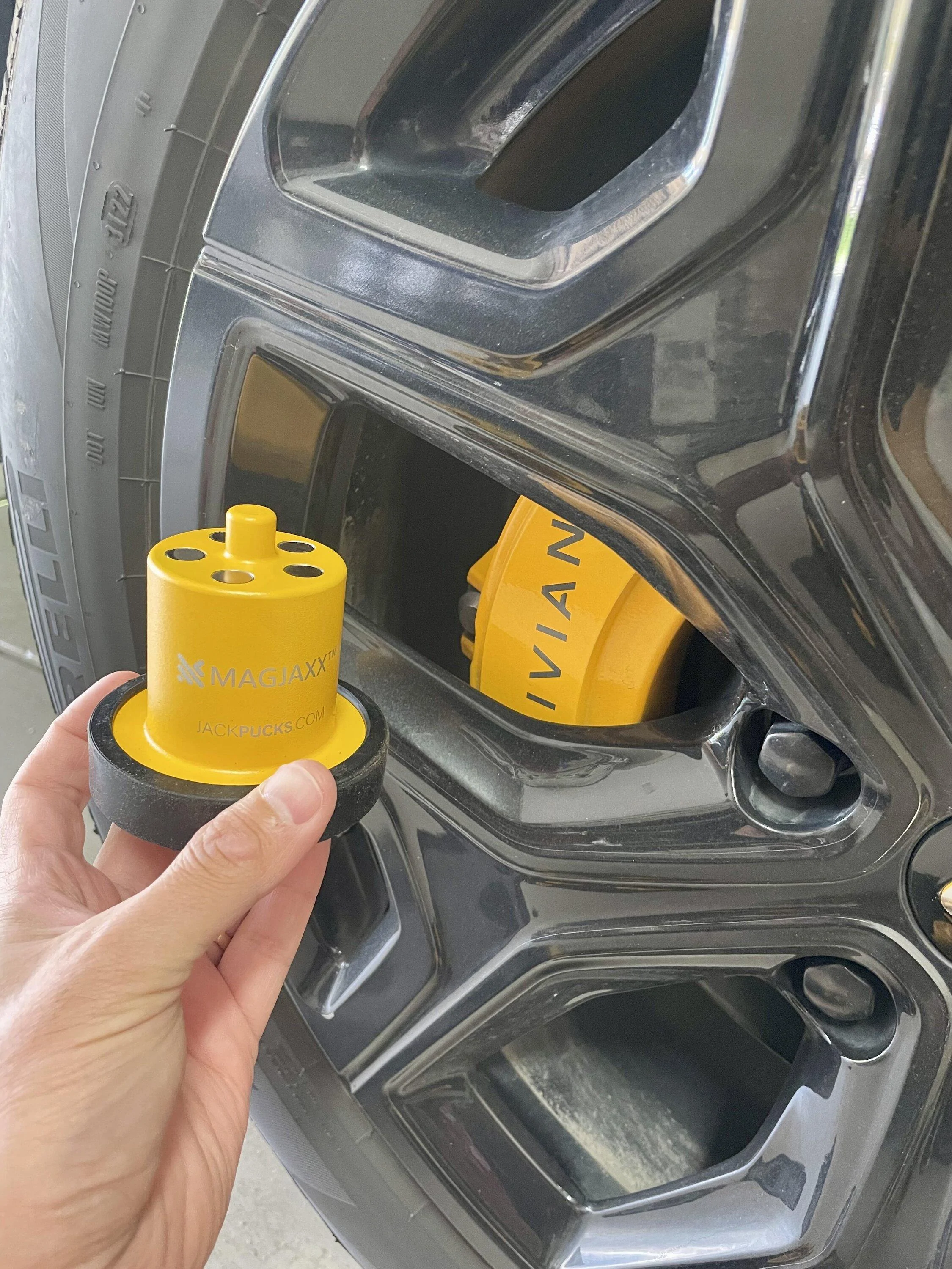 Rivian R1T R1S Rivian Magnetic Jack Pucks Kits *Original* Always In-Stock IMG_7055
