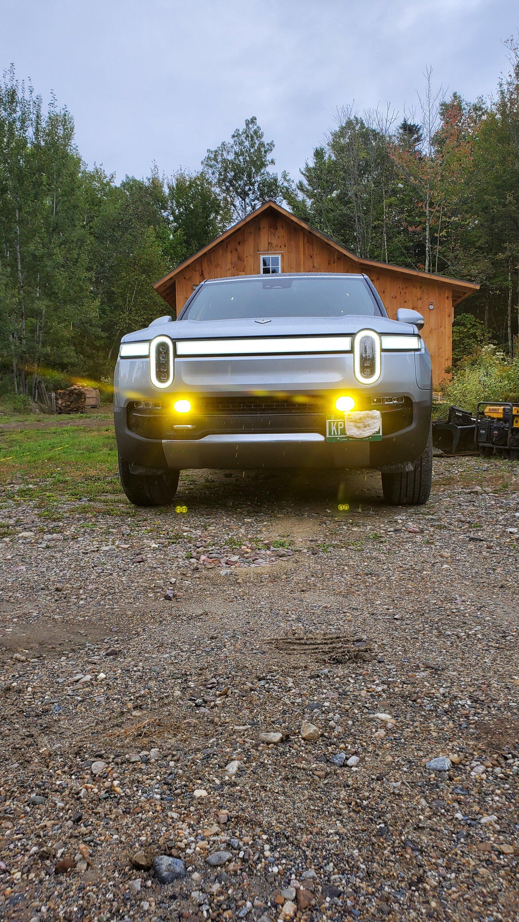 Rivian R1T R1S Fog lights installed near on the lower grill area? 20230919_115535
