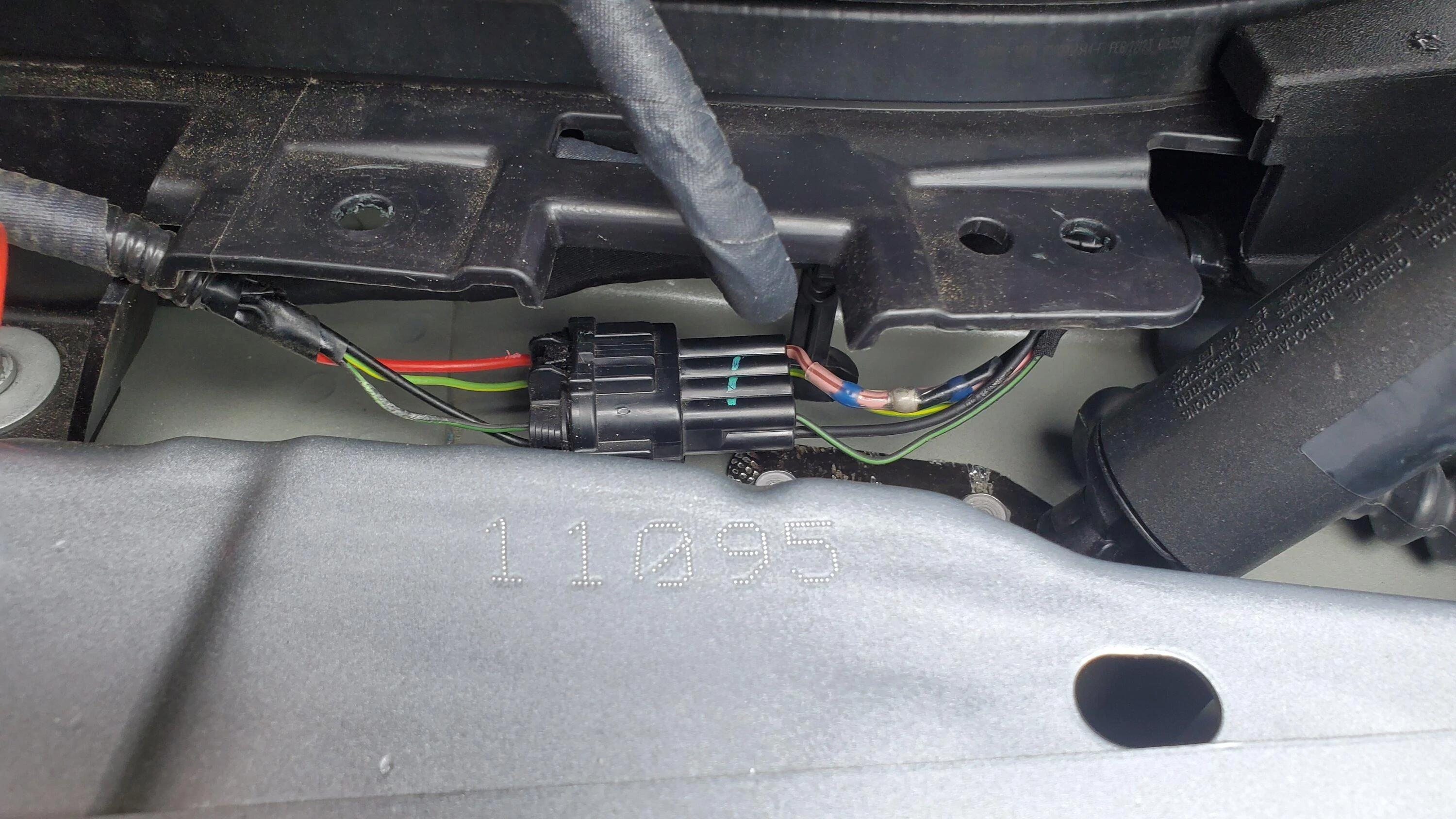Rivian R1T R1S Fog lights installed near on the lower grill area? 20230919_131001