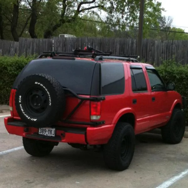 Rivian R1T R1S Rigid Armor hitch spare tire carrier for R1S -- installed photos & review 1695154975049