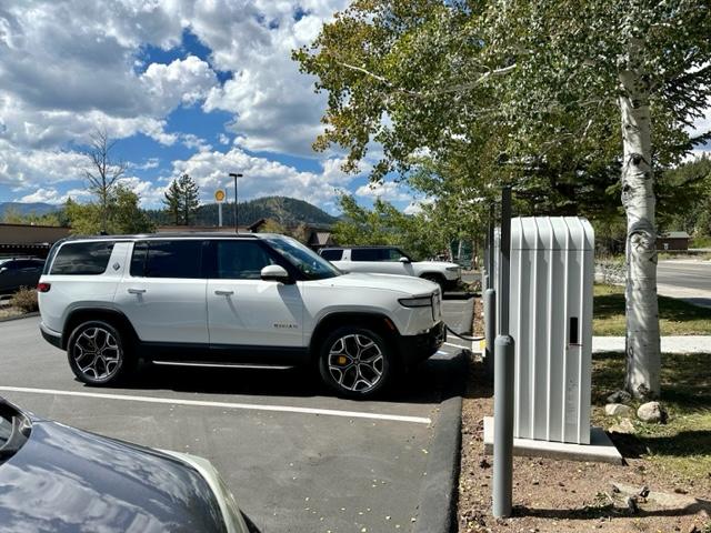 Rivian R1T R1S R1S trip to Lake Tahoe IMG_0836