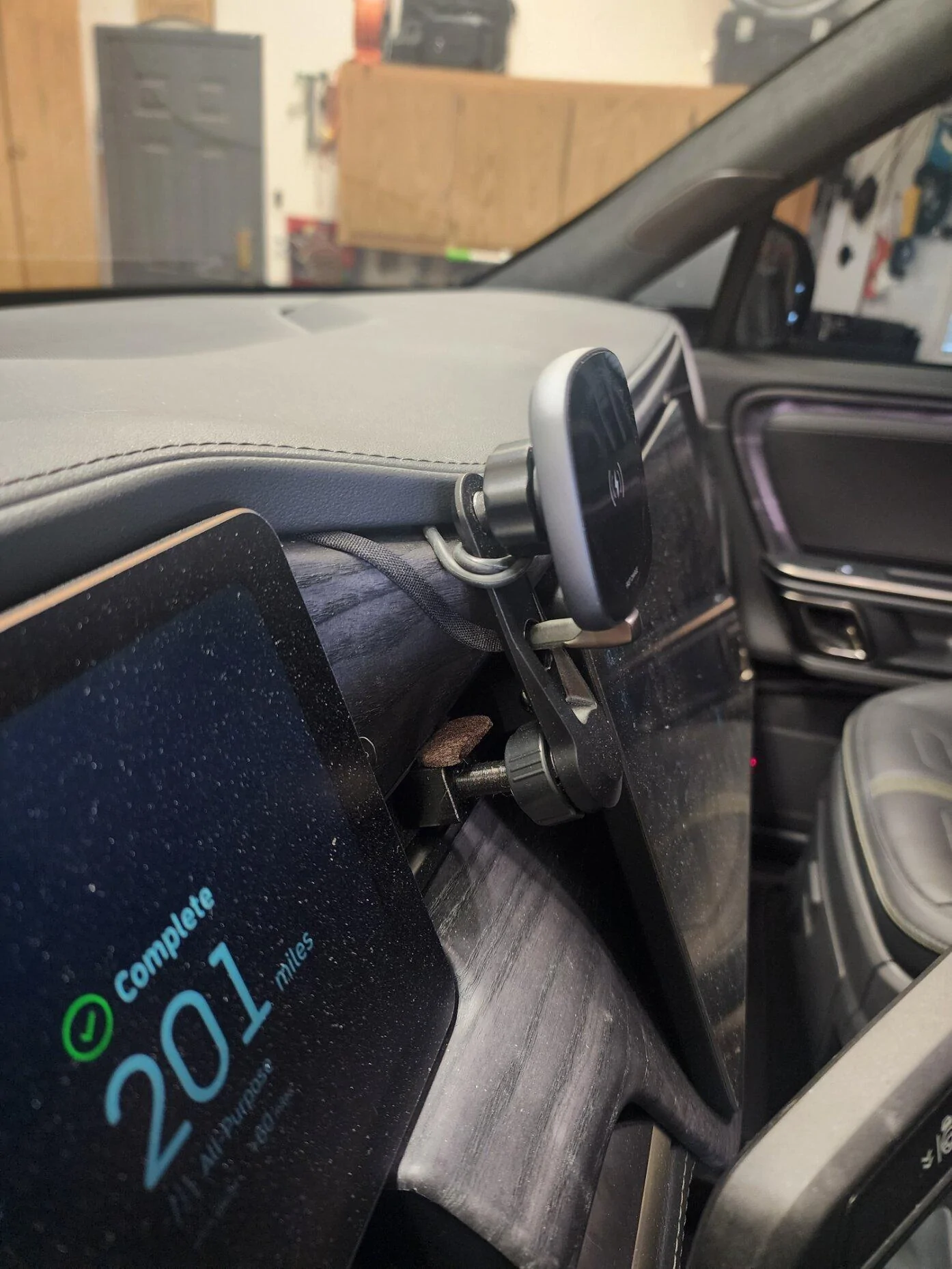 Rivian R1T R1S Mounting a cell phone.  Has anyone done it? phone mount sid