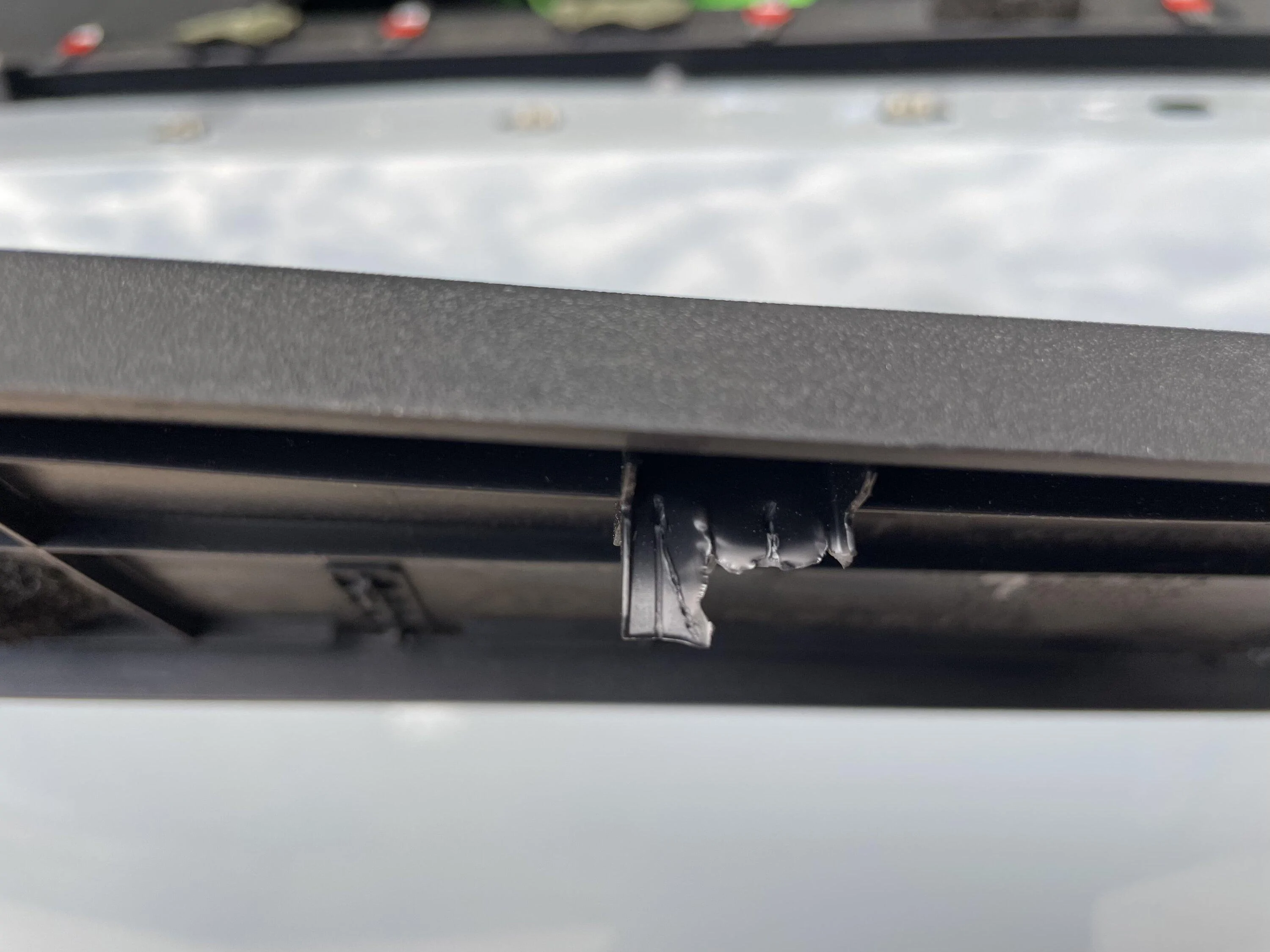 Rivian R1T R1S DIY Tonneau Repairs? Anyone try to do this yet? 2E1DEF0A-ACEF-4876-82D7-518BBDEE1FF3