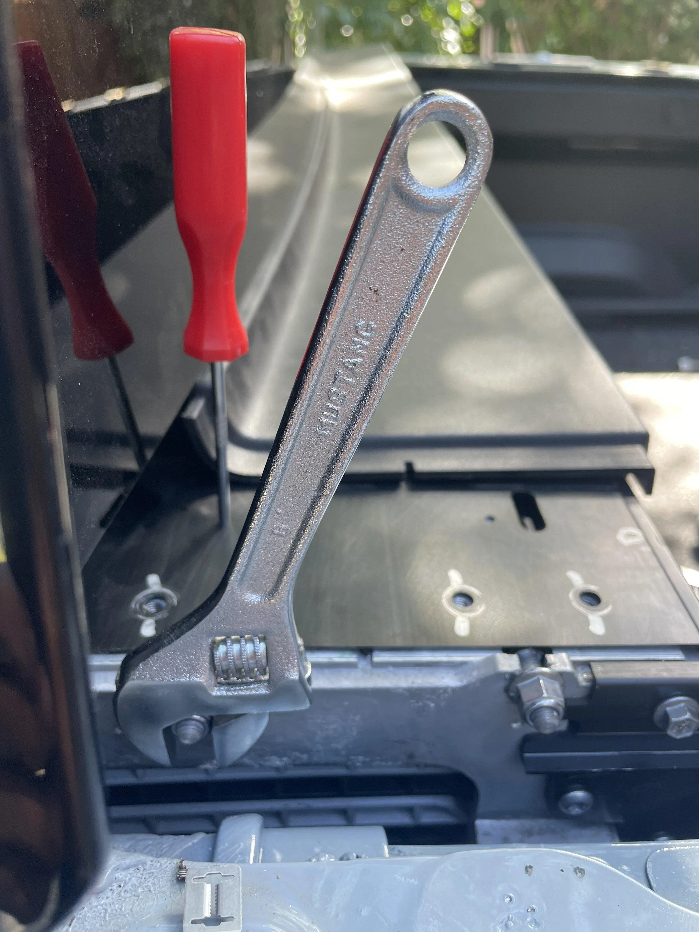 Rivian R1T R1S DIY Tonneau Repairs? Anyone try to do this yet? 74ABD950-7EBF-4176-A93E-D21A6F6A1323